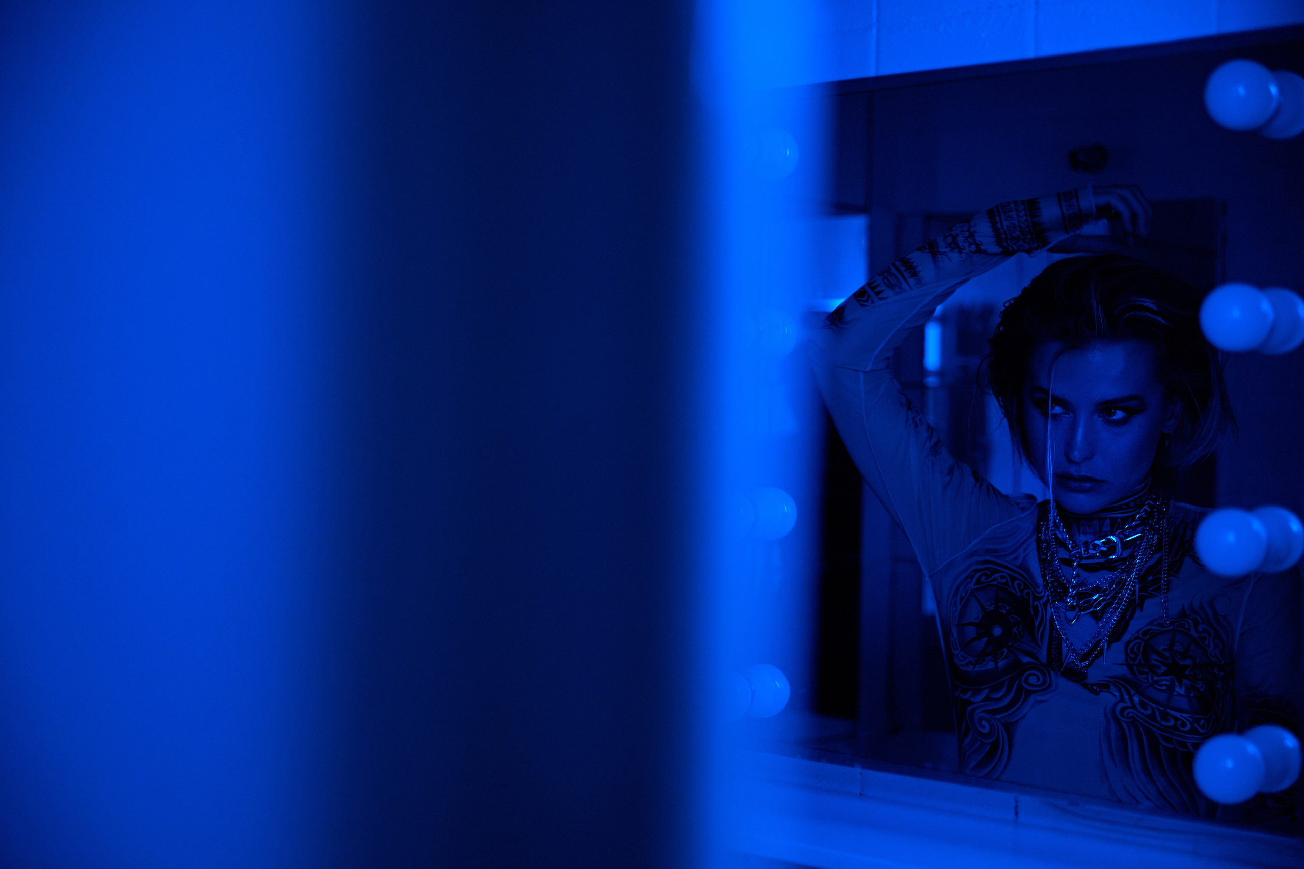 NIGHT OBSESSION. Yulia Otroschenko