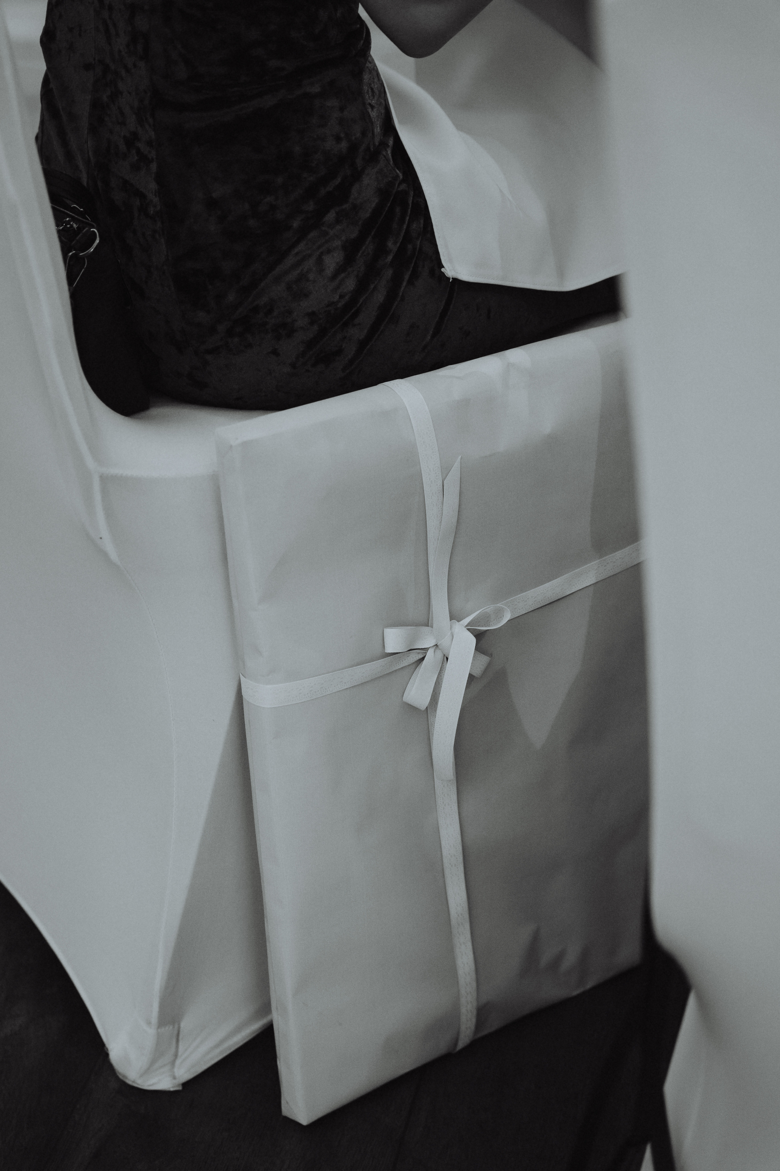 Свадебная фотосессия на берегу реки в Архангельске