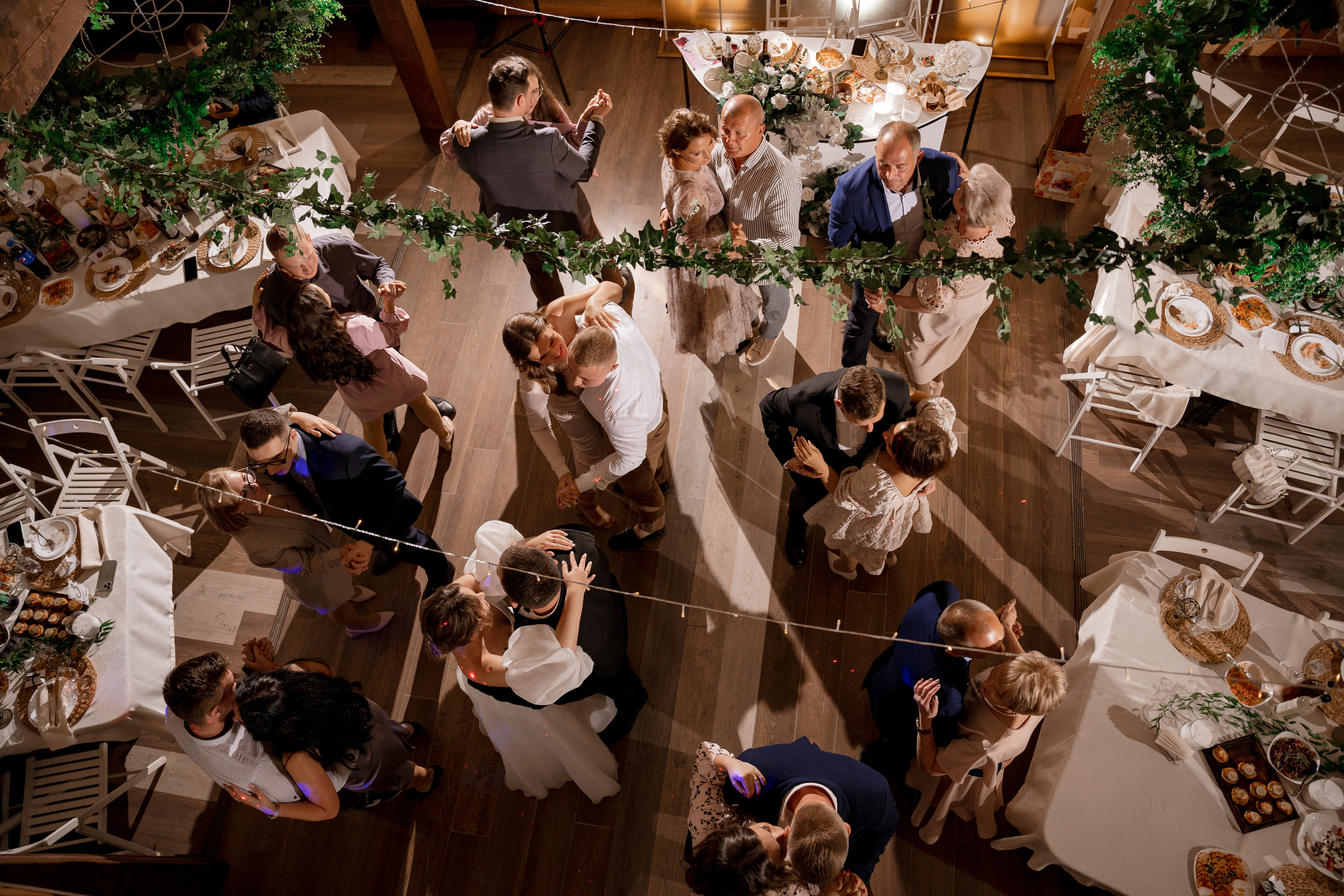 Свадебная фотосессия на базе отдыха Лесная купель в Архангельске