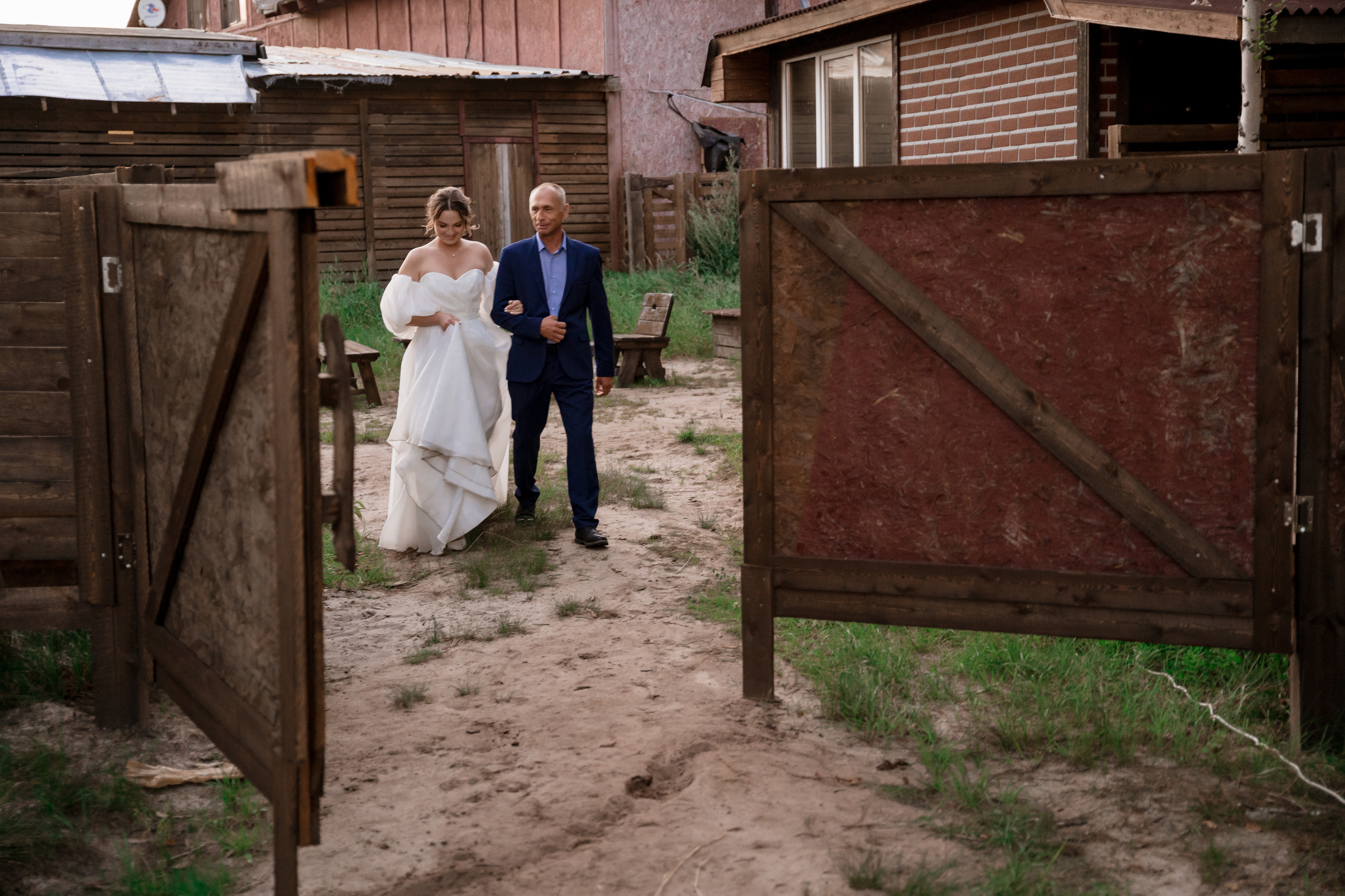 Свадебная фотосессия на базе отдыха Лесная купель в Архангельске