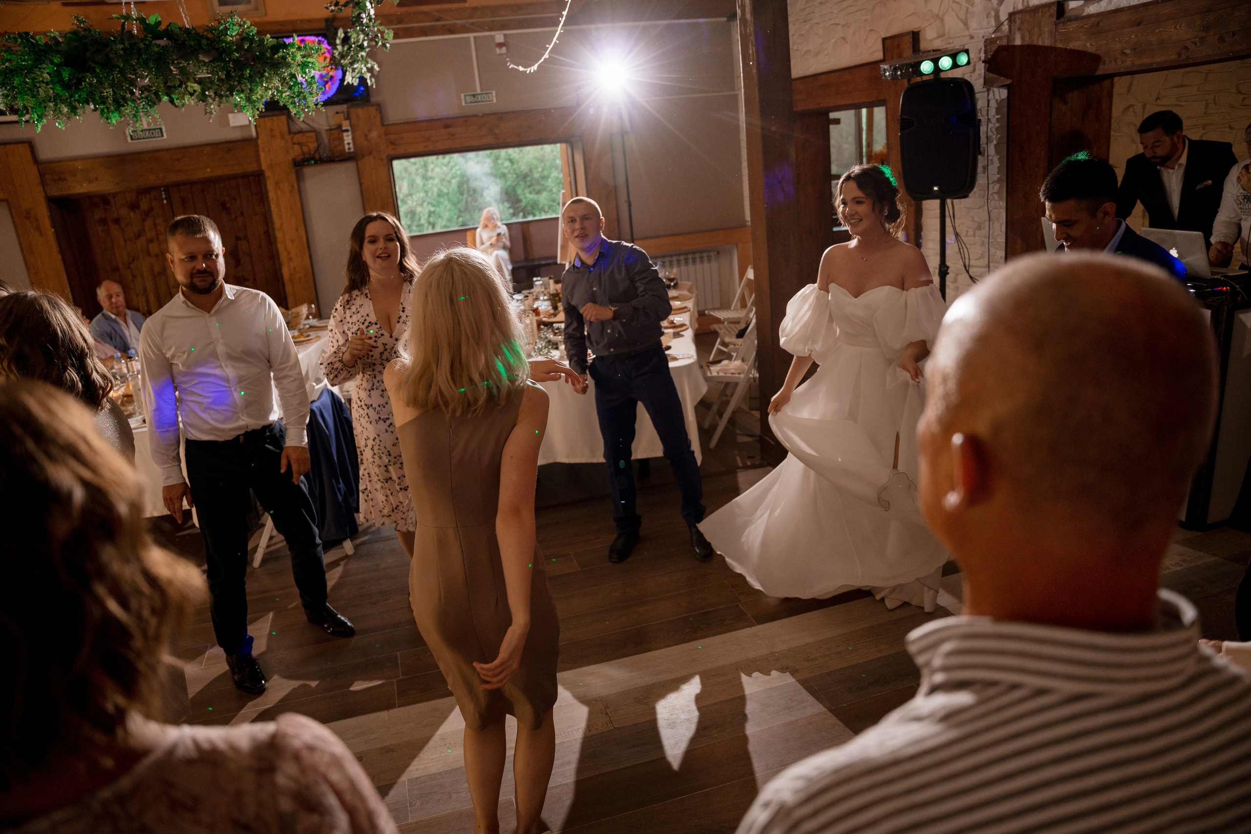 Свадебная фотосессия на базе отдыха Лесная купель в Архангельске