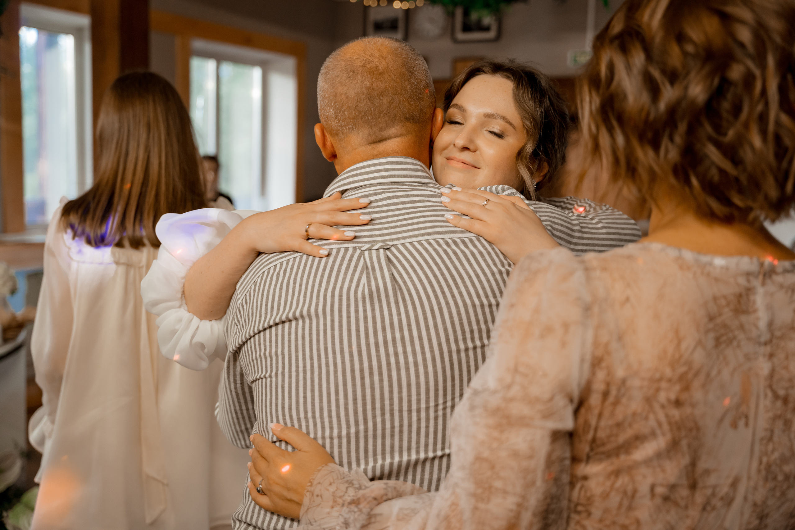 Свадебная фотосессия на базе отдыха Лесная купель в Архангельске
