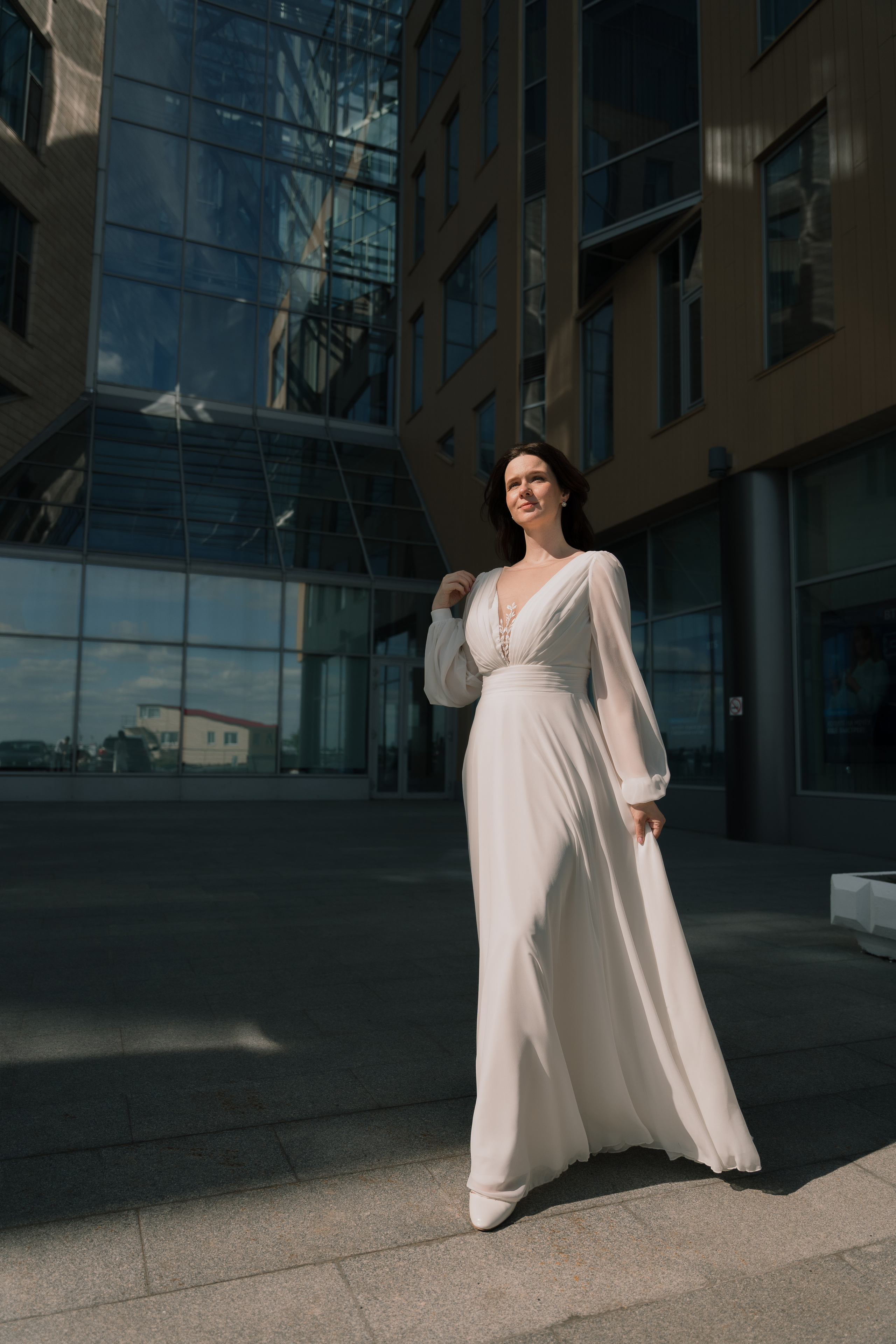 Свадебная фотосессия на берегу реки в Архангельске