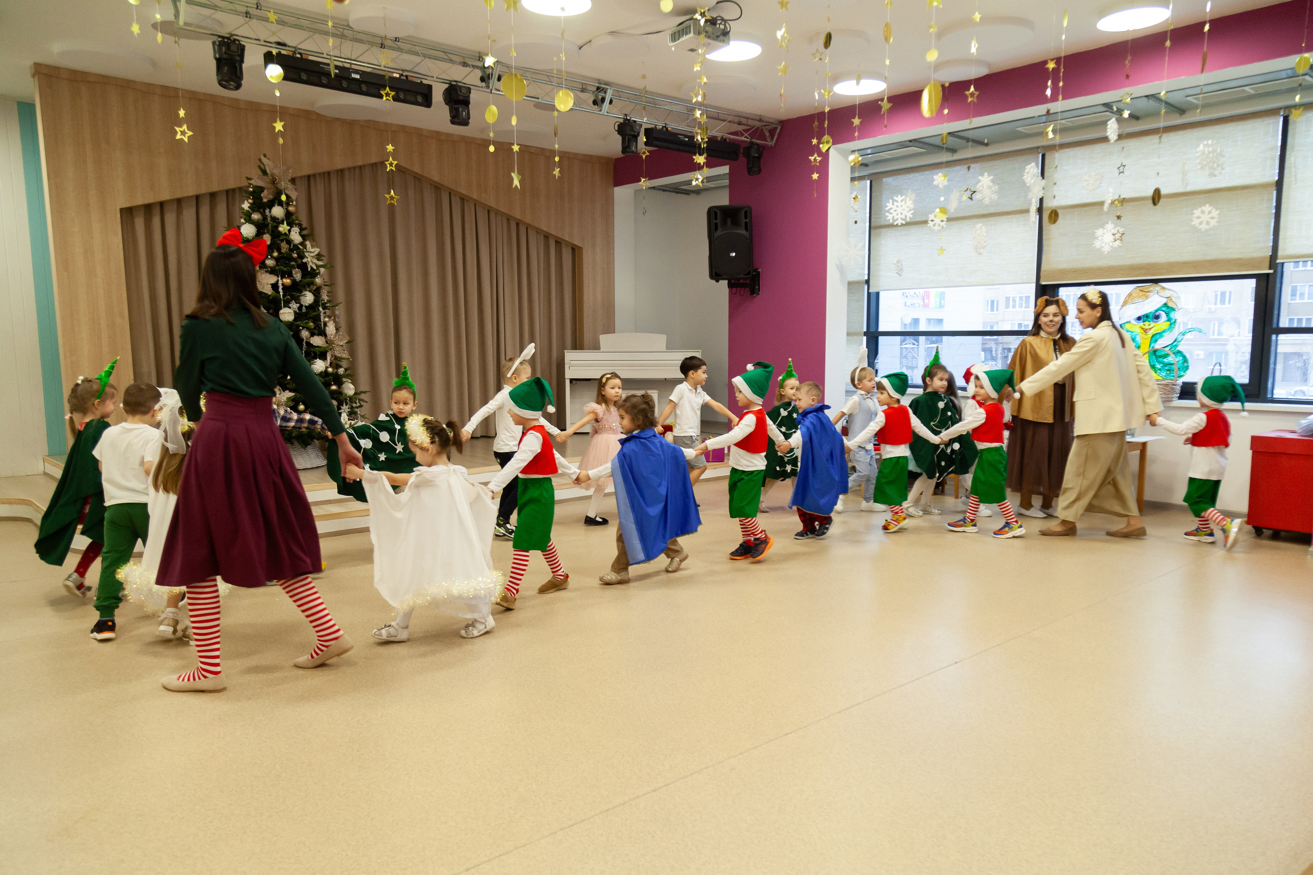 Новогодний утренник. 17.12.24. Профессиональное фото в Казани: от идеи до результата. Фотограф Яна Мур
