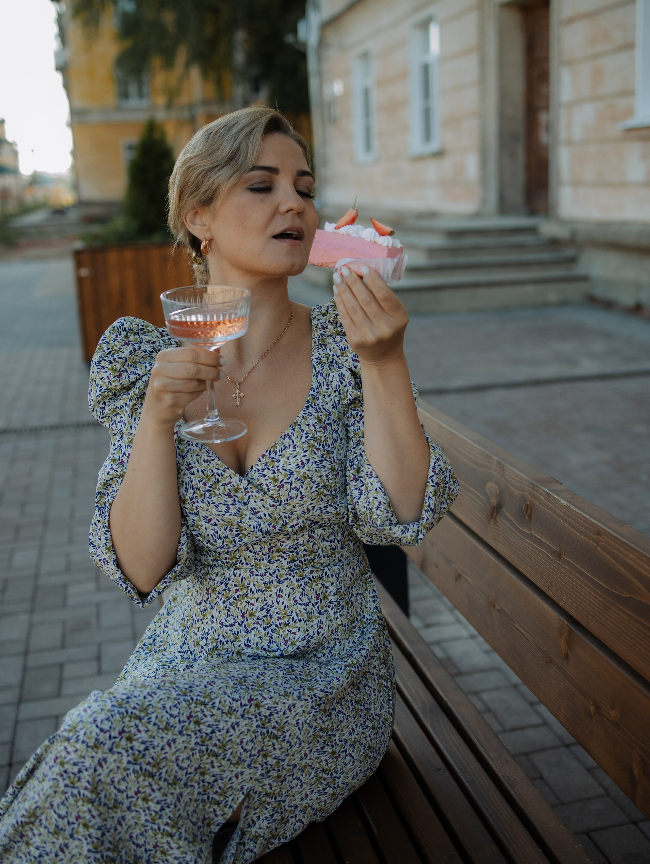 Фотосессия на природе для девушки на день рождения. Фотограф Углич и Ярославль Ольга Тятюшкина