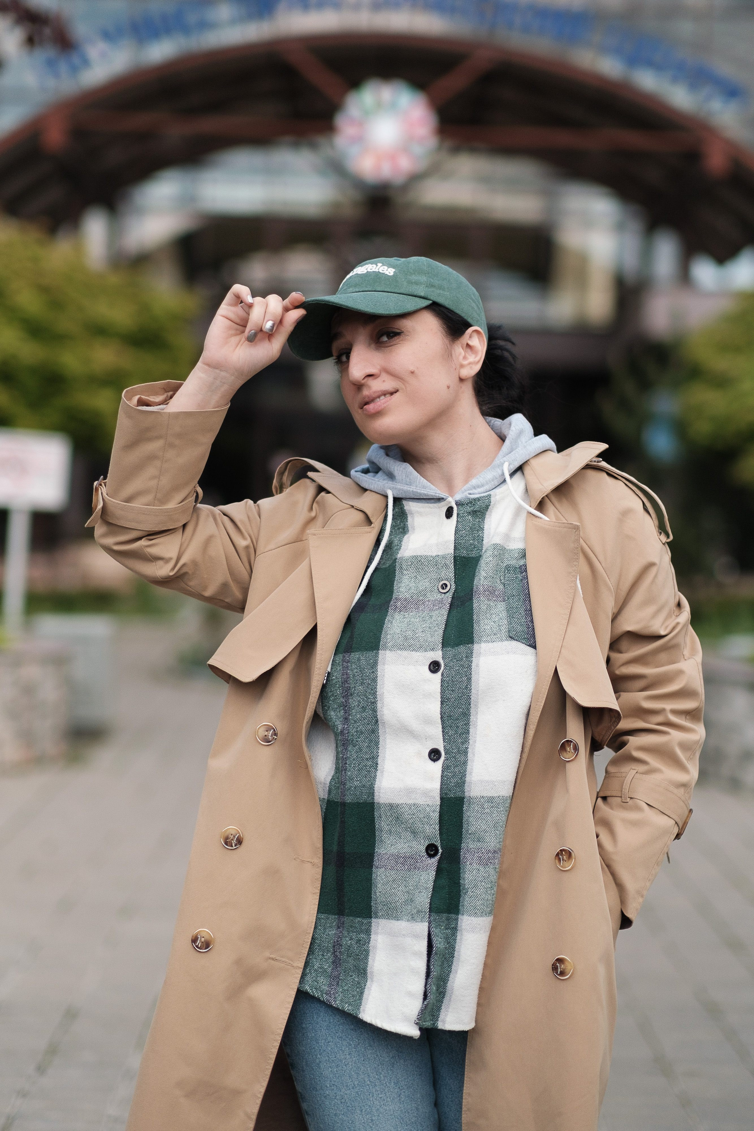 Зита Легоева в кепке фотосессия в Солнцево