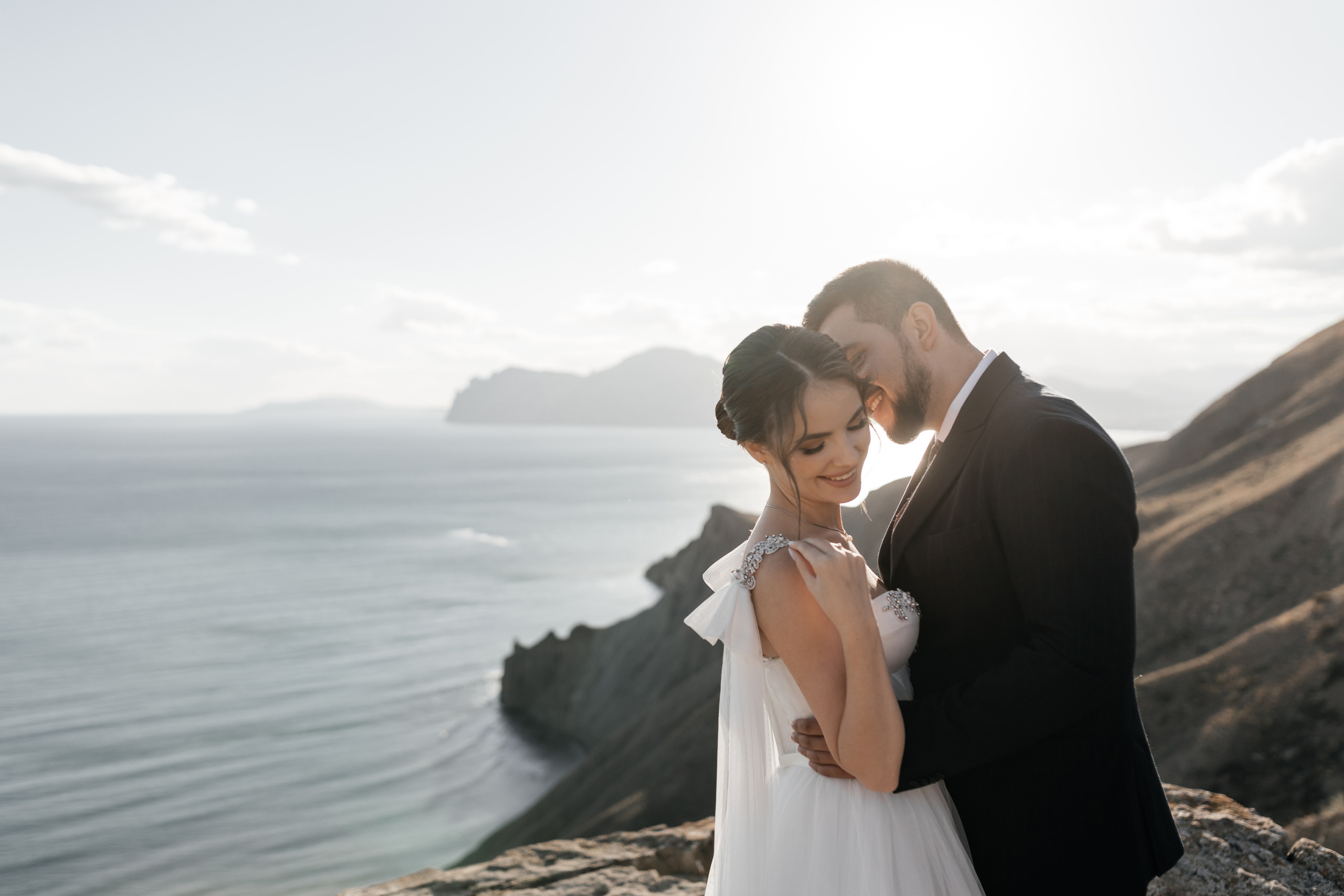 Послесвадебная фотосессия в крымских горах. Свадебный фотограф в Крыму и Севастополе — Белов Виталий