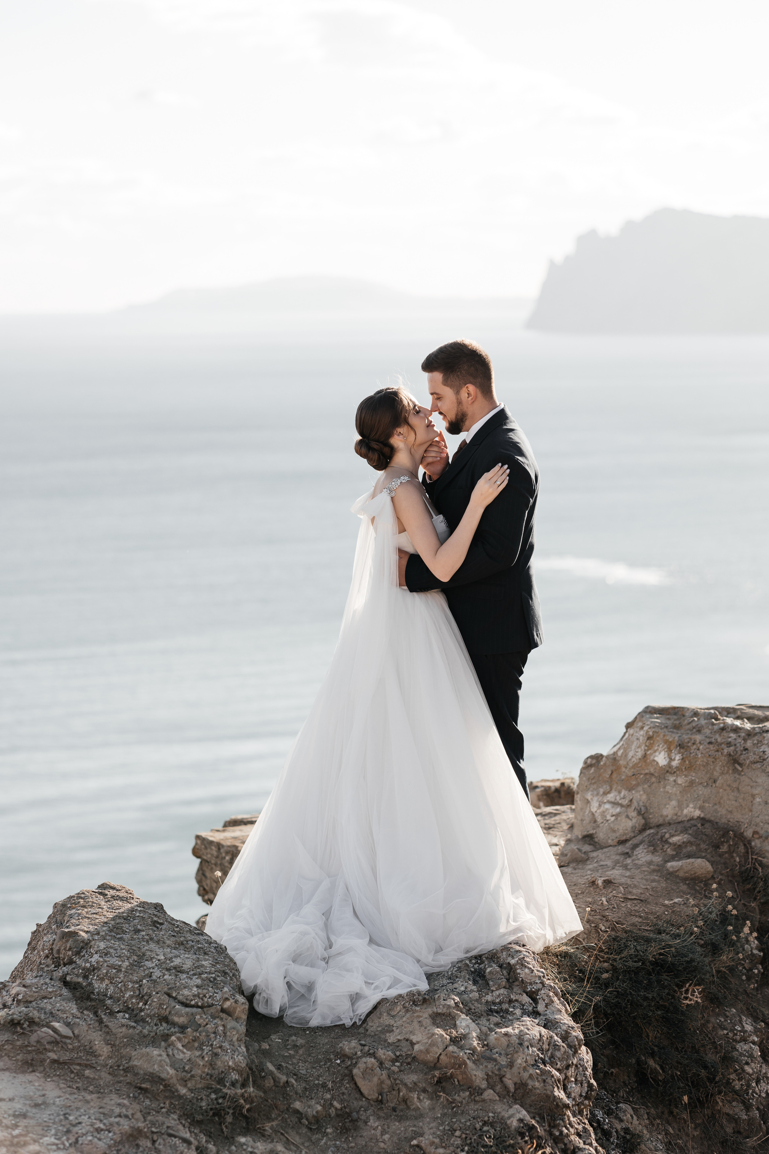 Послесвадебная фотосессия в крымских горах. Свадебный фотограф в Крыму и Севастополе — Белов Виталий