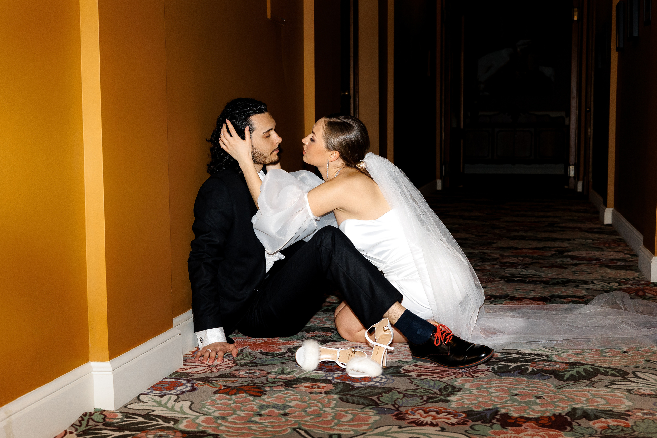 Стильная фотосессия в отеле Рахманинов. Свадебный фотограф в Крыму и Севастополе — Белов Виталий