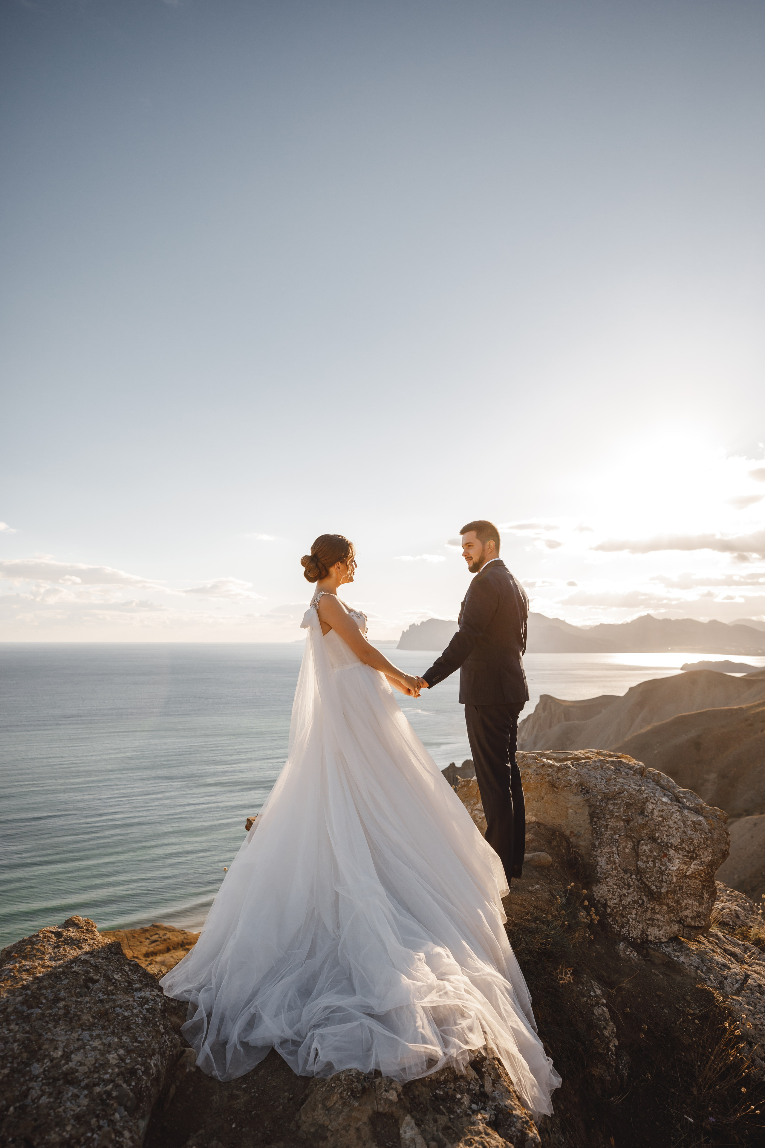 Послесвадебная фотосессия в крымских горах. Свадебный фотограф в Крыму и Севастополе — Белов Виталий