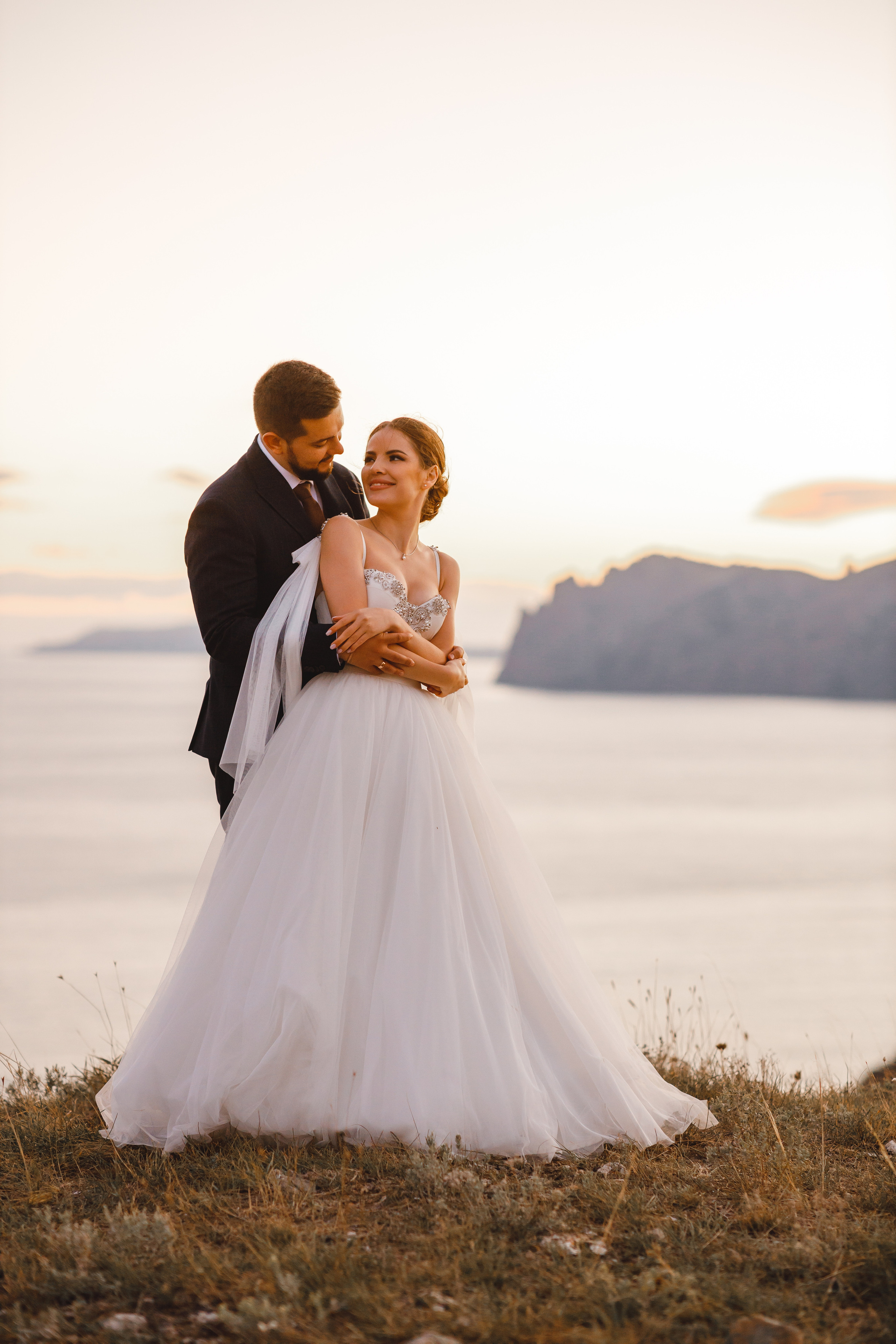 Послесвадебная фотосессия в крымских горах. Свадебный фотограф в Крыму и Севастополе — Белов Виталий