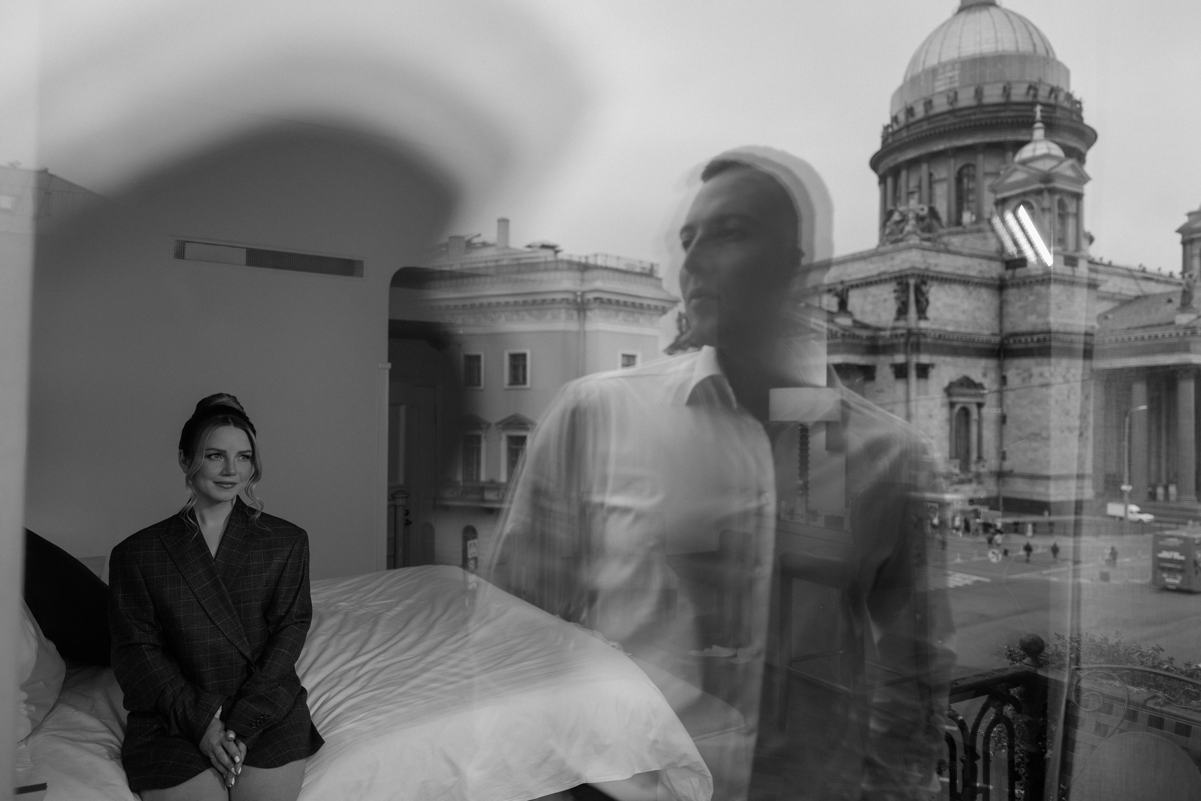 Сборы жениха и невесты в отеле Англетер