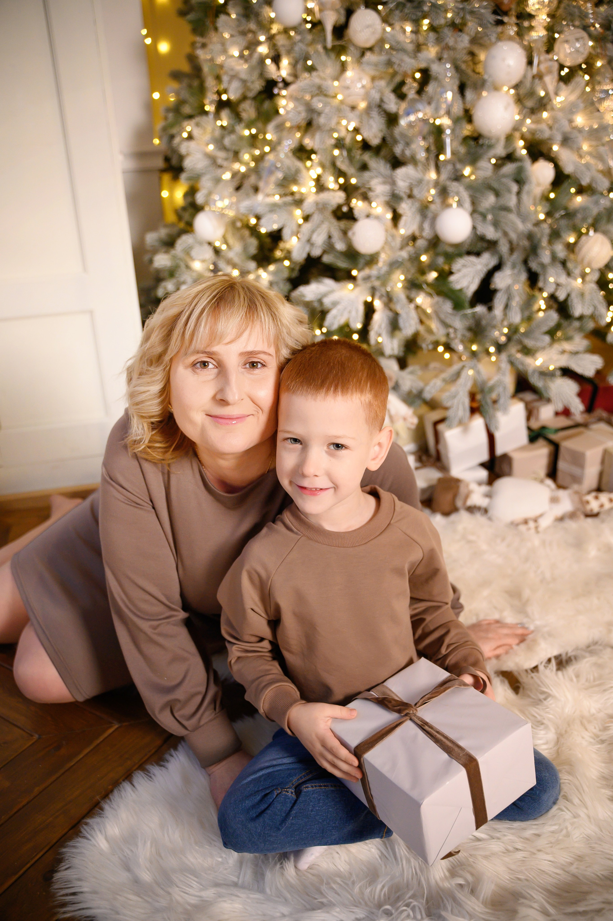 Новогодняя 2025-26 «Файн-Арт. Фотограф новорожденных, семейный детский в Тюмени Татьяна Морозова