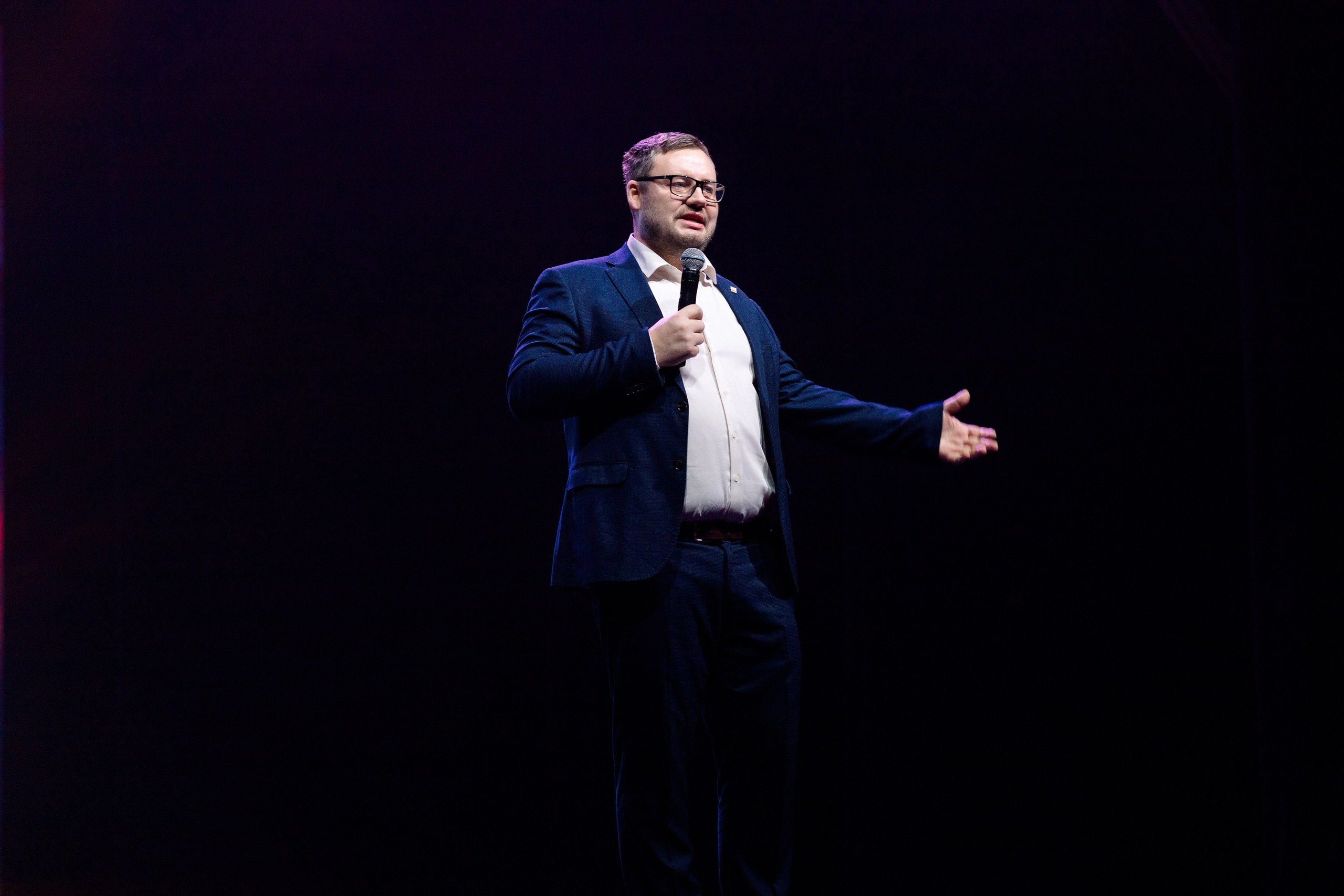 РЕПОРТАЖ: НОВЫЙ ГОД В ДК МЕТАЛЛУРГ. Профессиональный фотограф в Ижевске Леша Петров