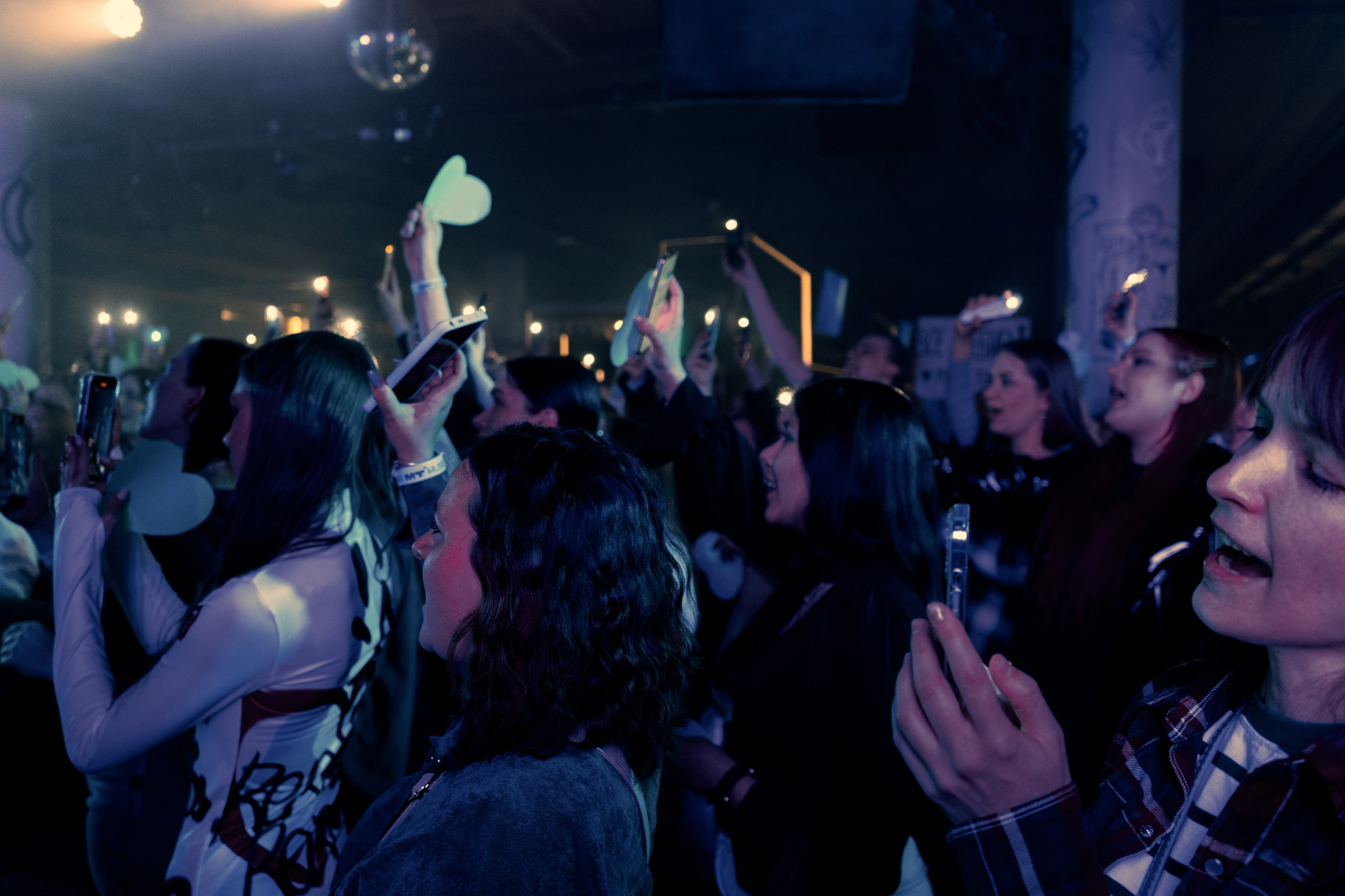 Аили. Первый сольный концерт в"Мумий Тролль Music Bar». Никита Скрипник — ТЕАТР В СТИЛЕ ФЭШН