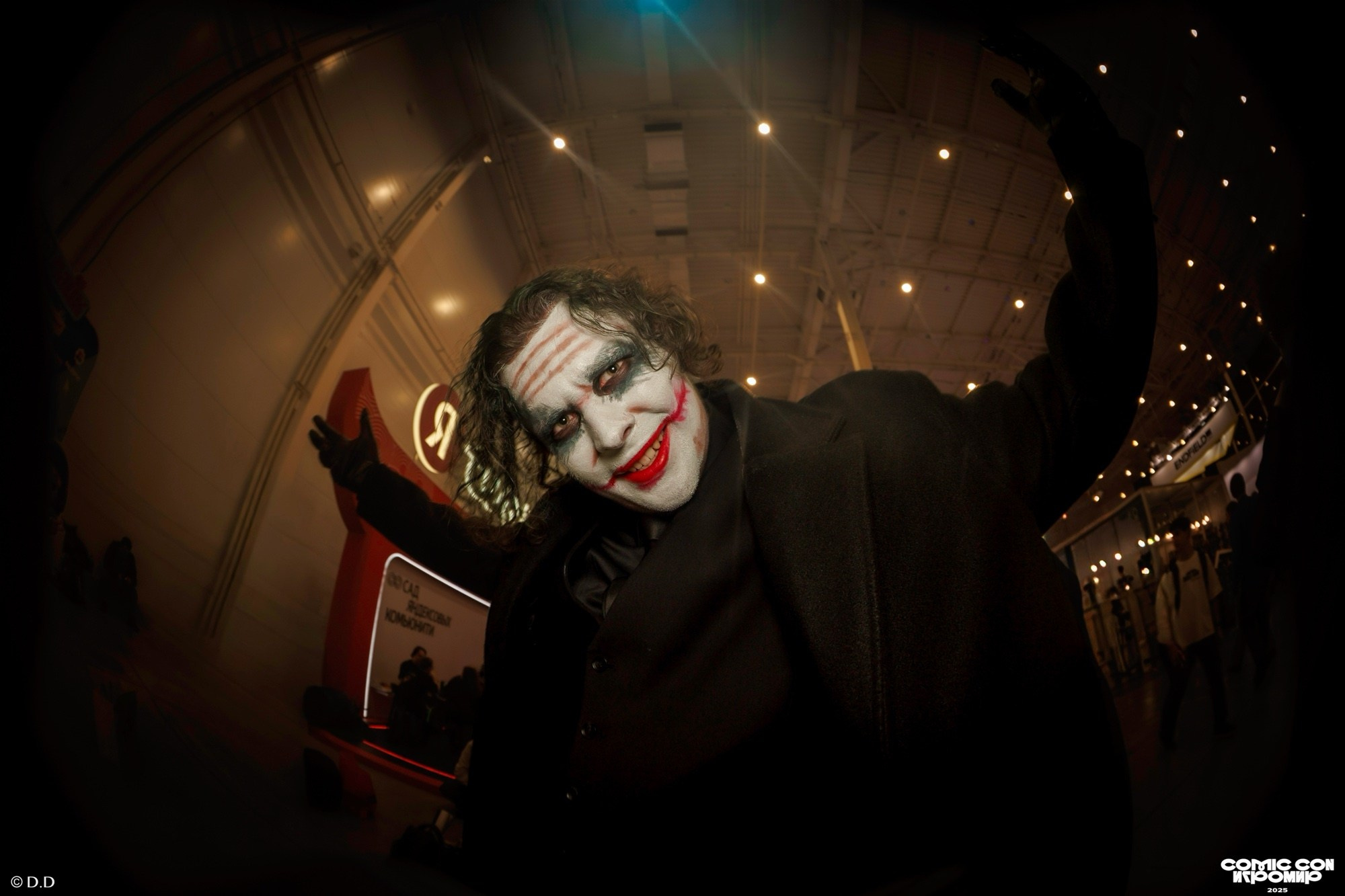 Comic Con Игромир 2025. Различные мероприятия и просто фотографии людей