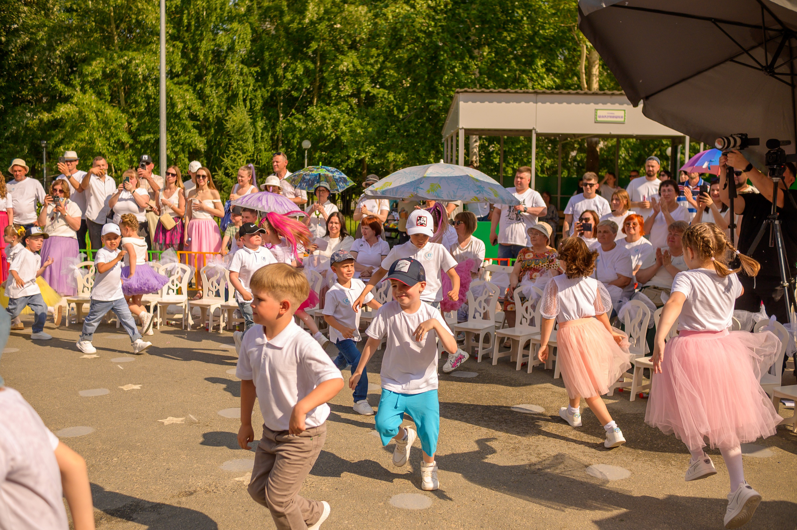 Репортаж выпускного группа «Фантазёры» 3 садик. Фотограф новорожденных, семейный детский в Тюмени Татьяна Морозова