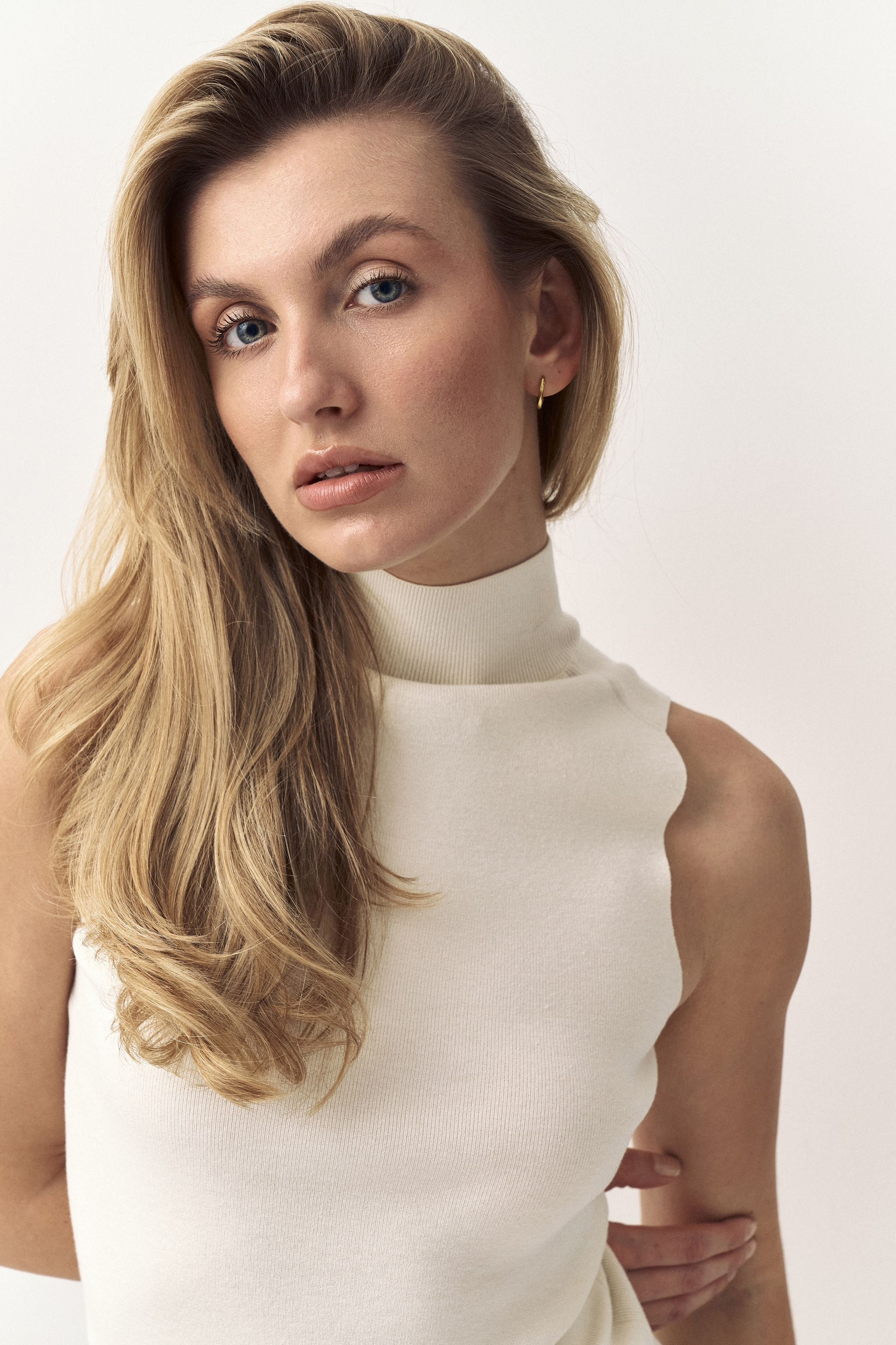 Юля. Кирилл Гольцберг | фотограф для брендов одежды и бизнеса