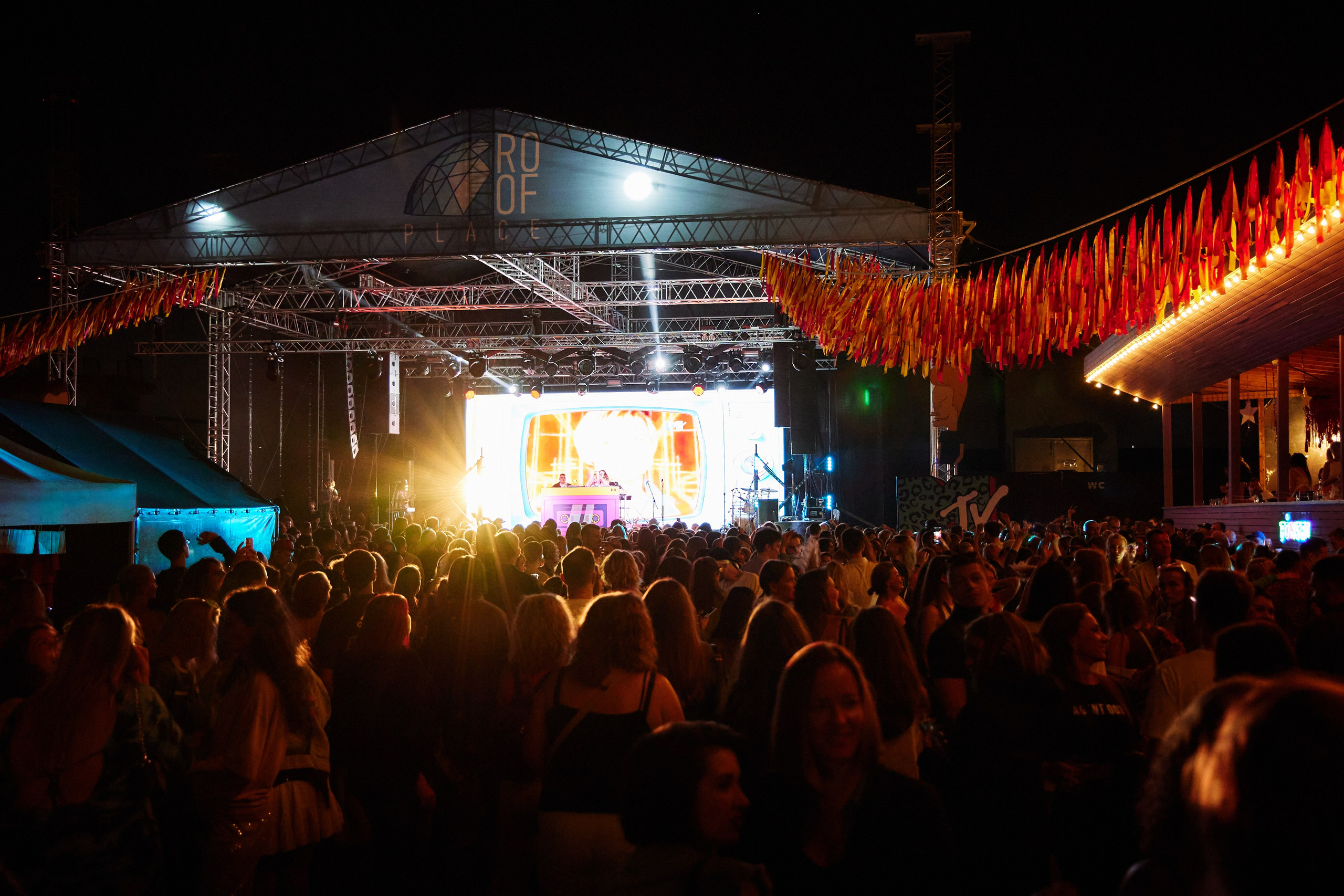 Cava MTV Hits. Reportage photographer Vlad Shishkin