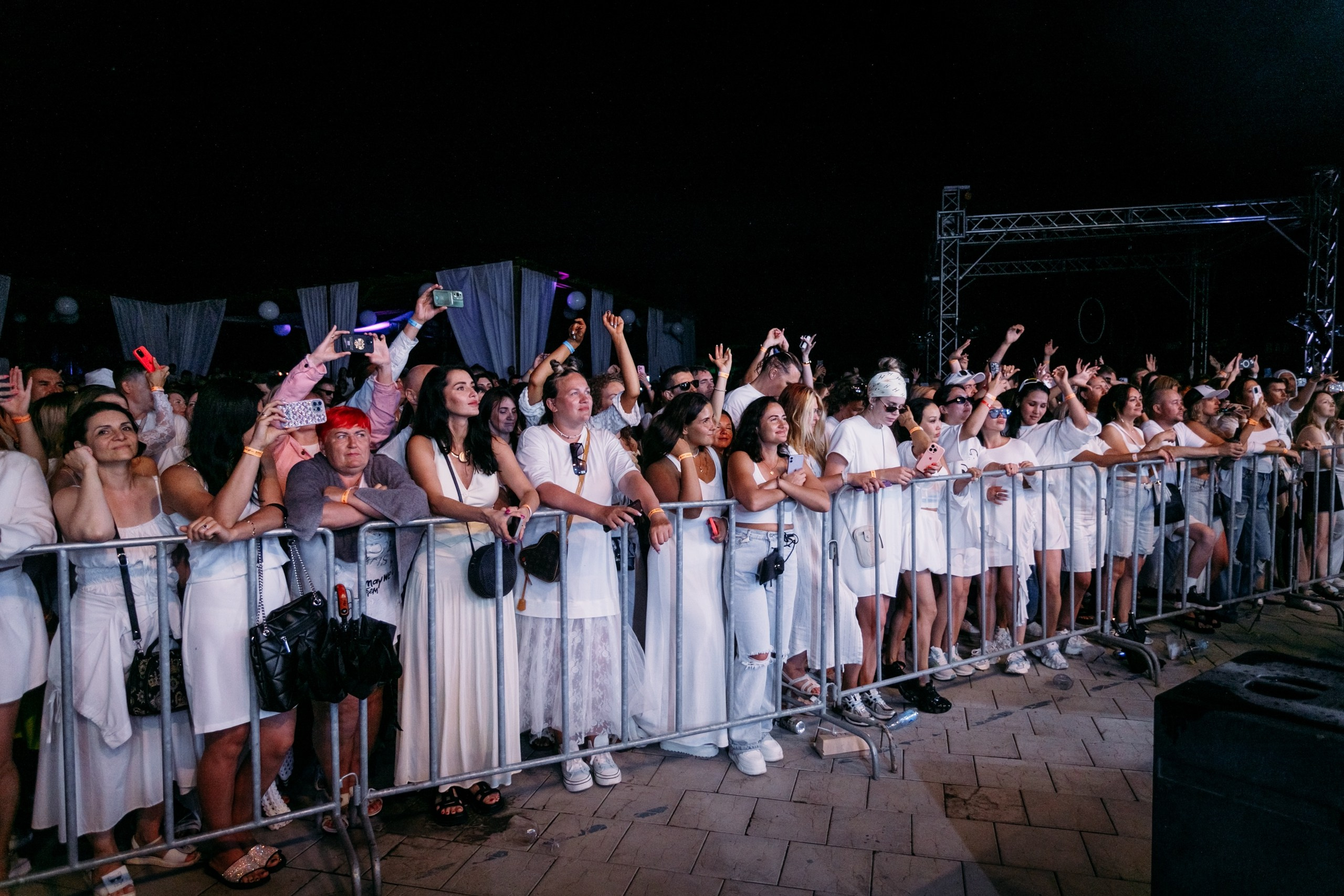 White Party @ Бархат парк. Репортажный фотограф Максим Полянский. Москва, Санкт-Петербург, Красноярск