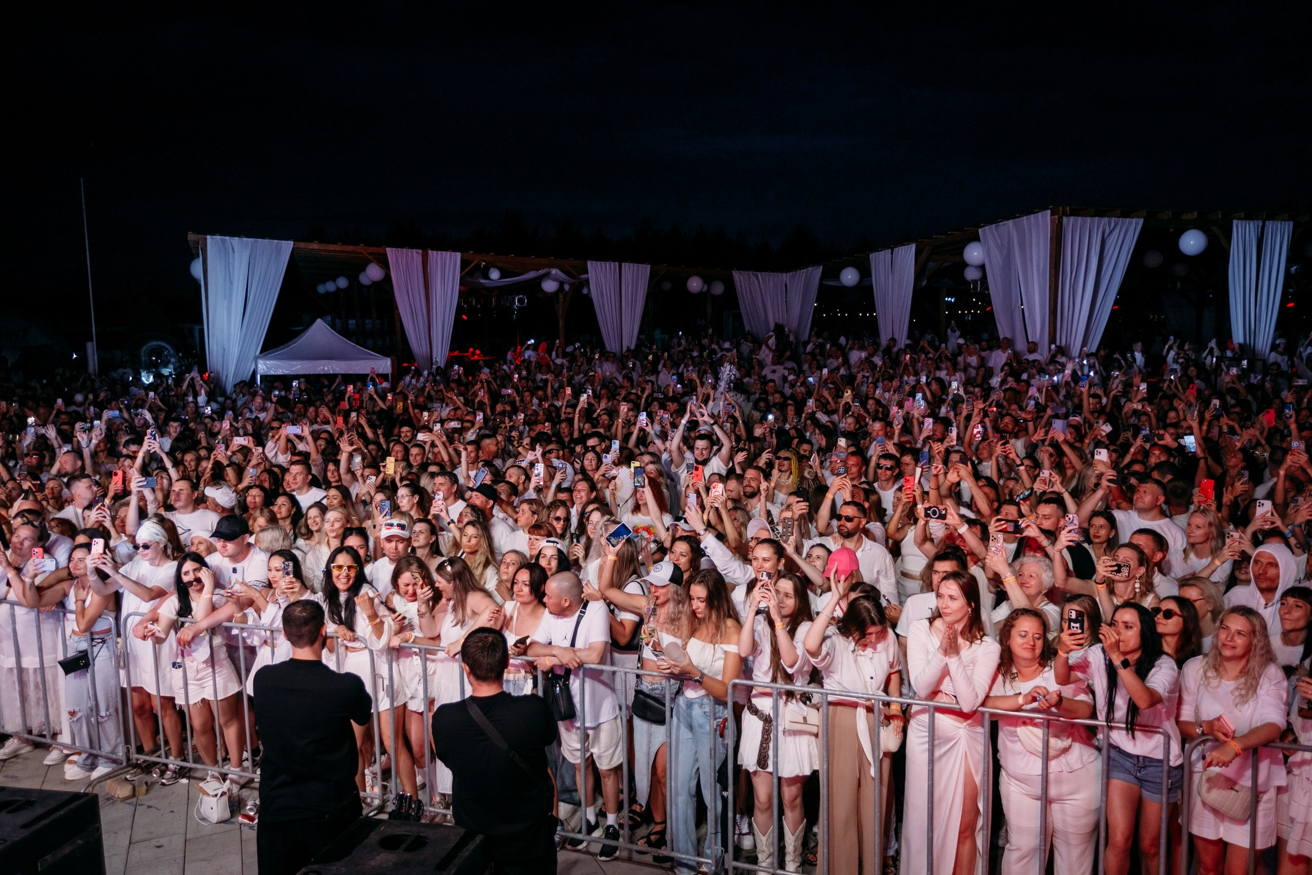 White Party @ Бархат парк. Репортажный фотограф Максим Полянский. Москва, Санкт-Петербург, Красноярск