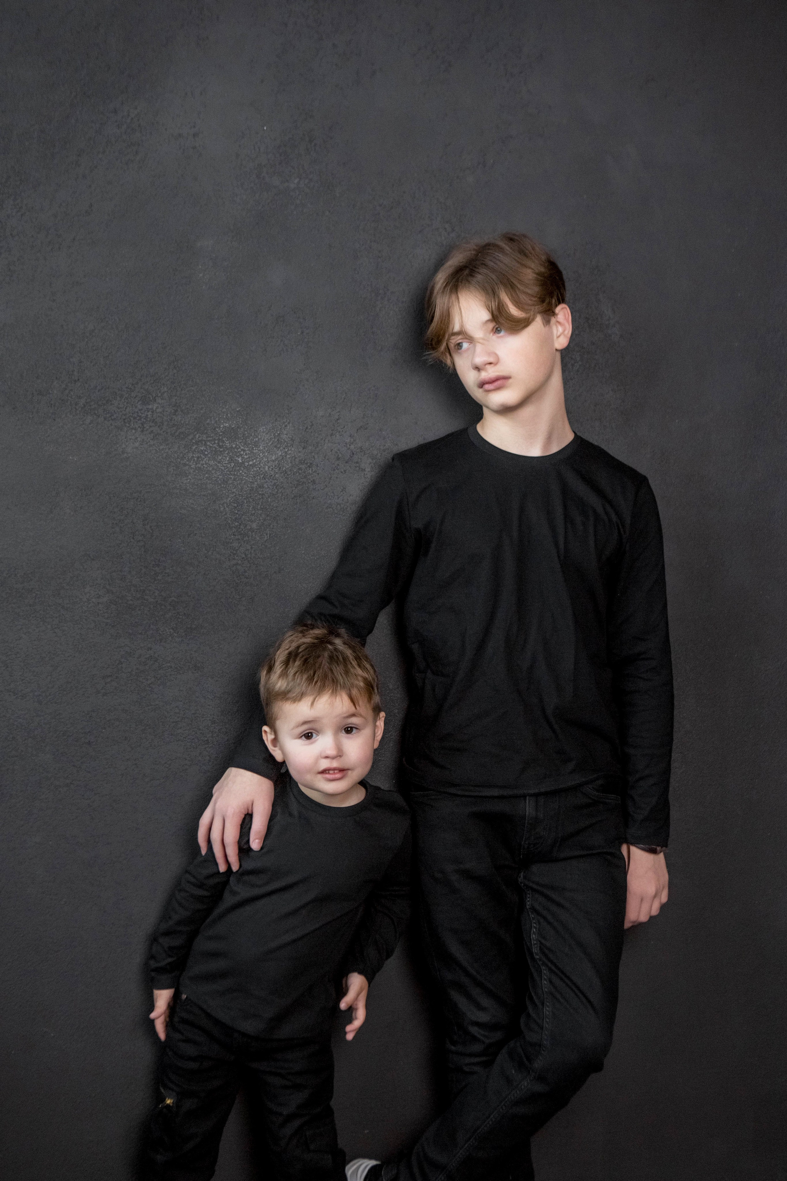 Мама и сыновья. Фотограф Екатерина Голицына