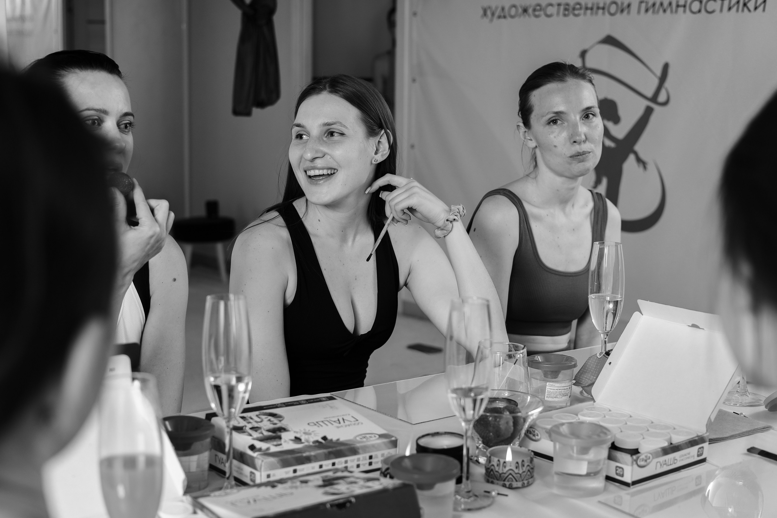 Арт-терапия + аэройога. Фотограф Надршина Лилия