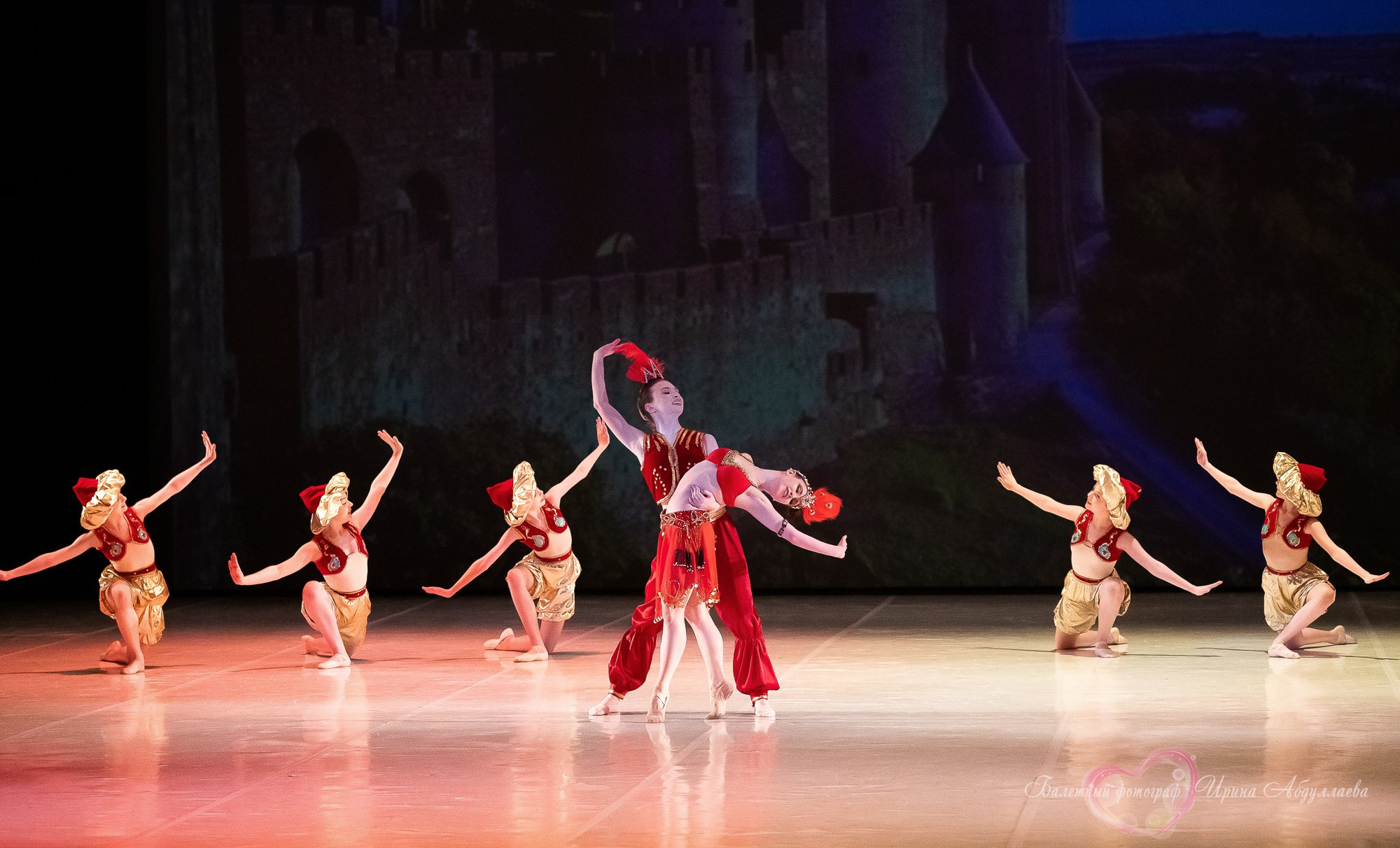 Хореографический колледж ЛЕДЯХ «Наставники»