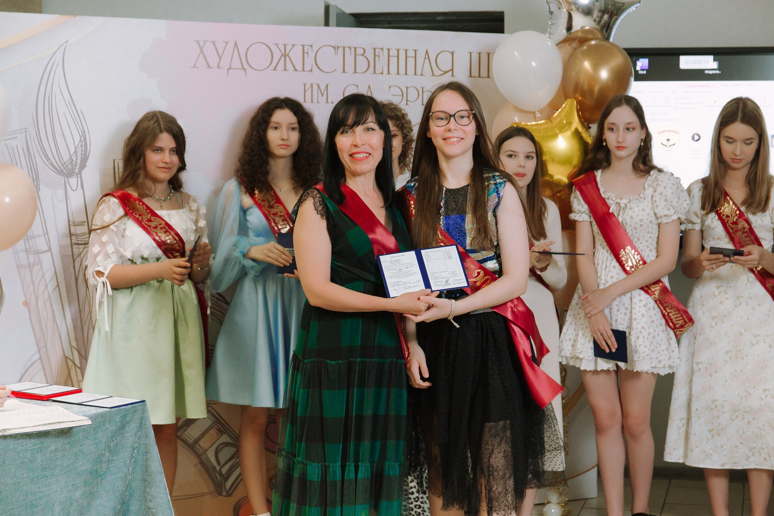 Выпускной в Художественной школе. Выпускные альбомы Натальи Бутко: Новороссийск, Анапа, Геленджик