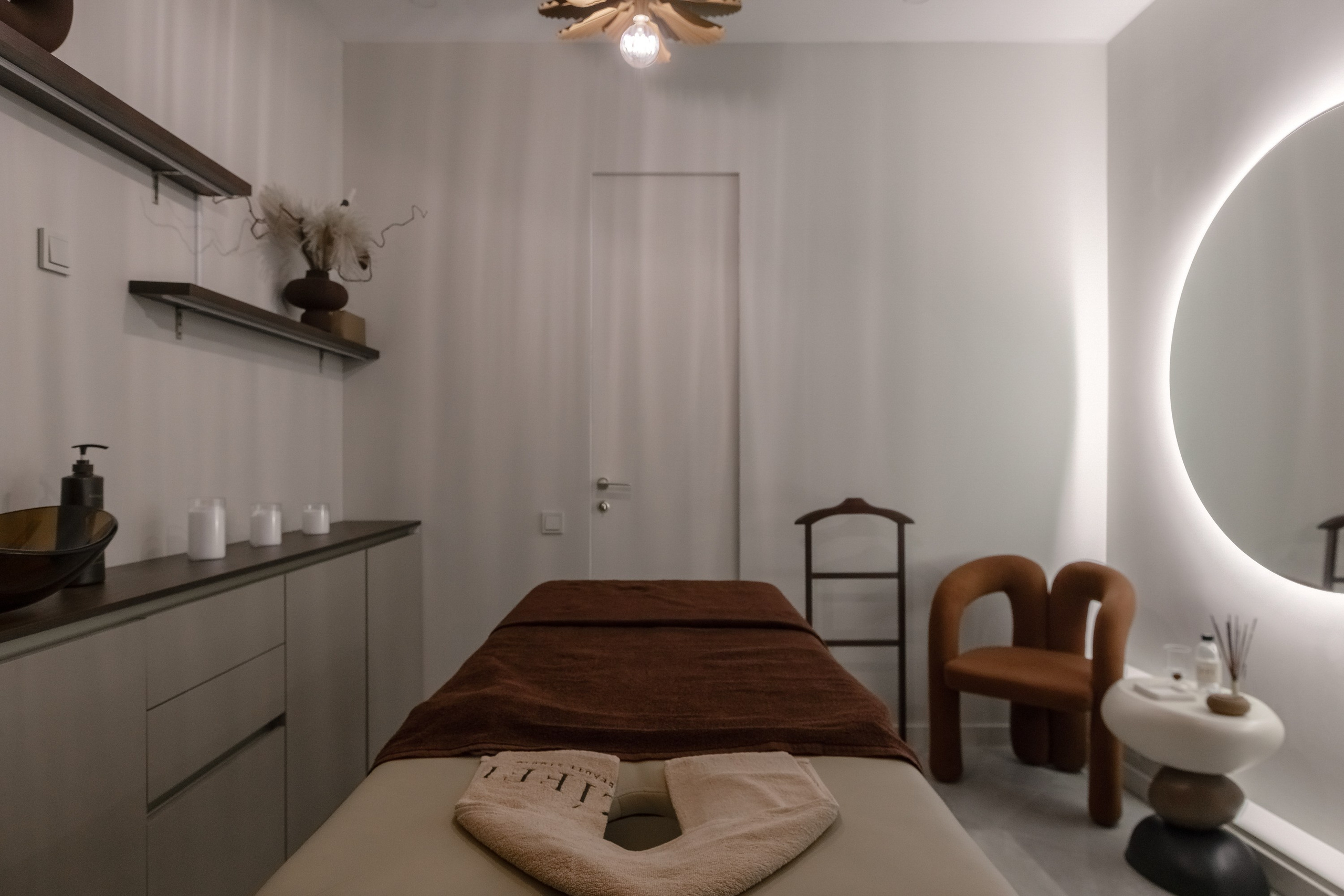 Интерьерная съемка салона красоты. Интерьерный фотограф в Москве Роман Потапов