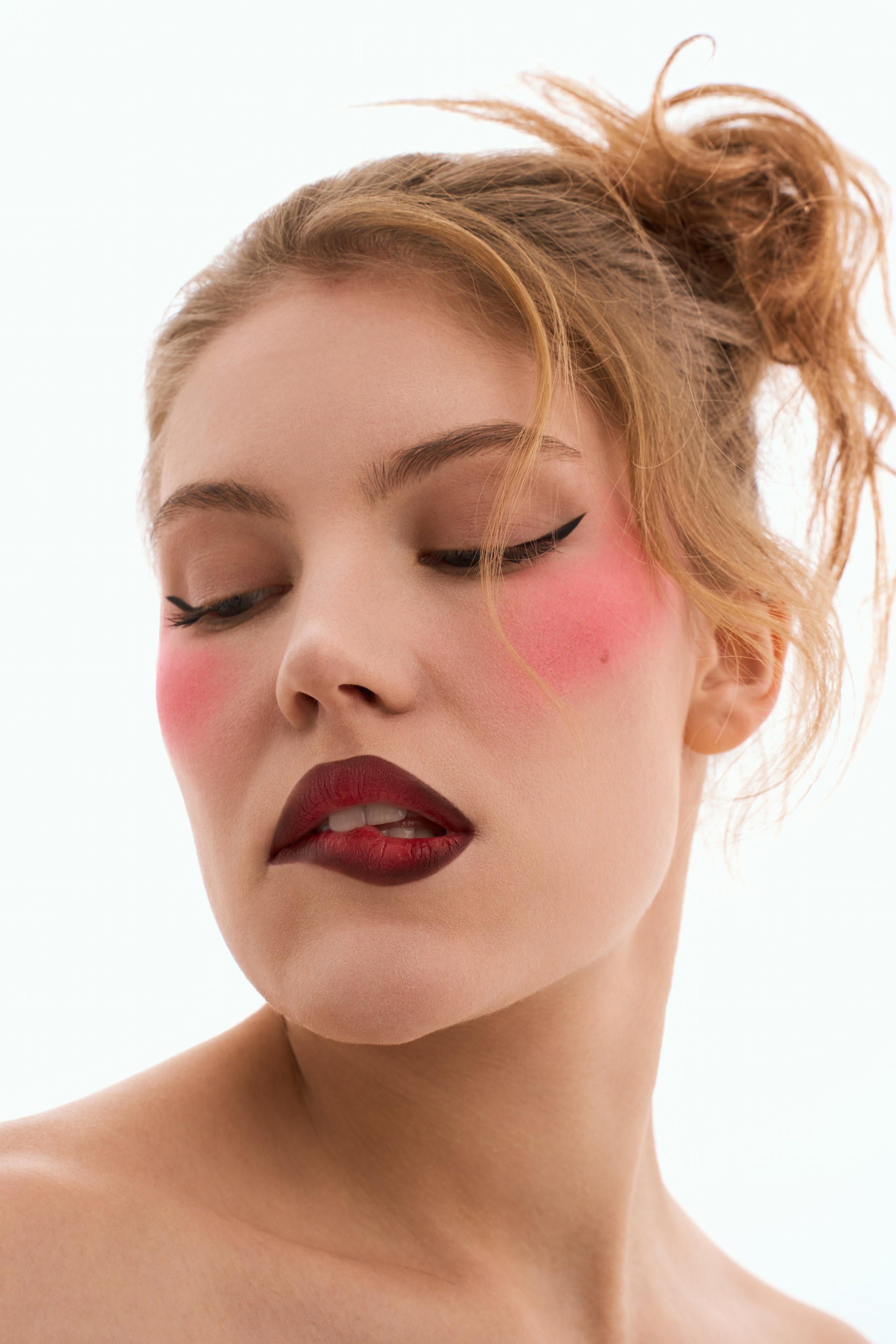 Beauty. Mary Babaeva retoucher