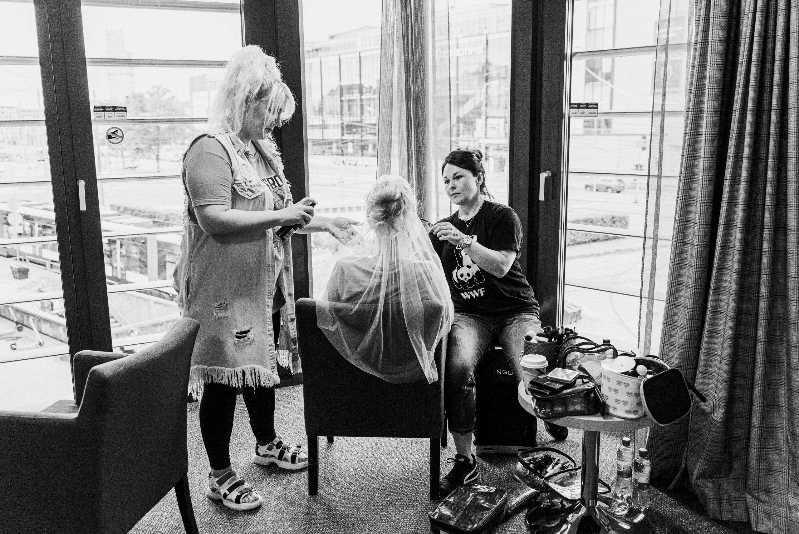 Свадебная серия фотографий со свадьбы Санты & Никиты