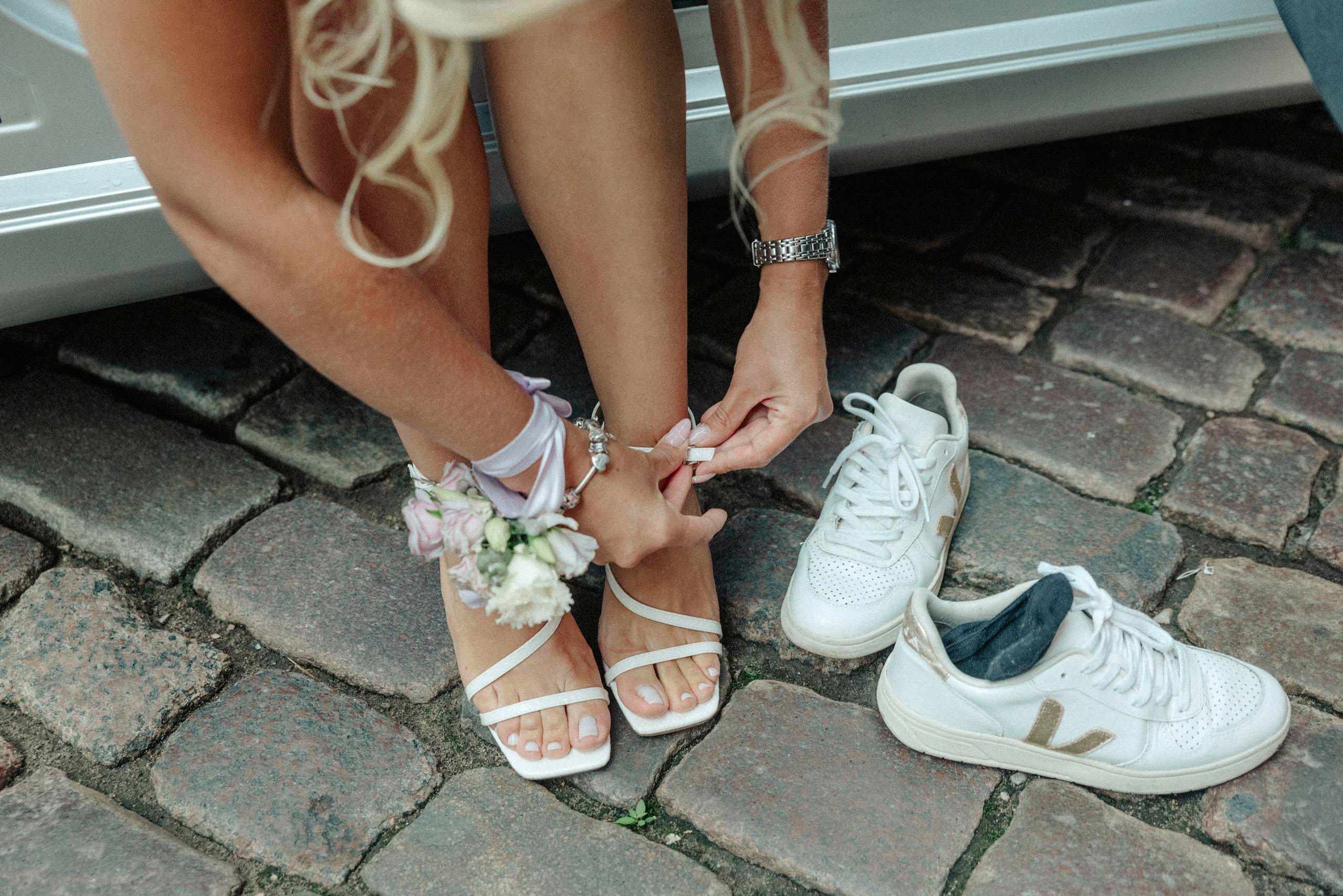 Свадебная серия фотографий со свадьбы Санты & Никиты