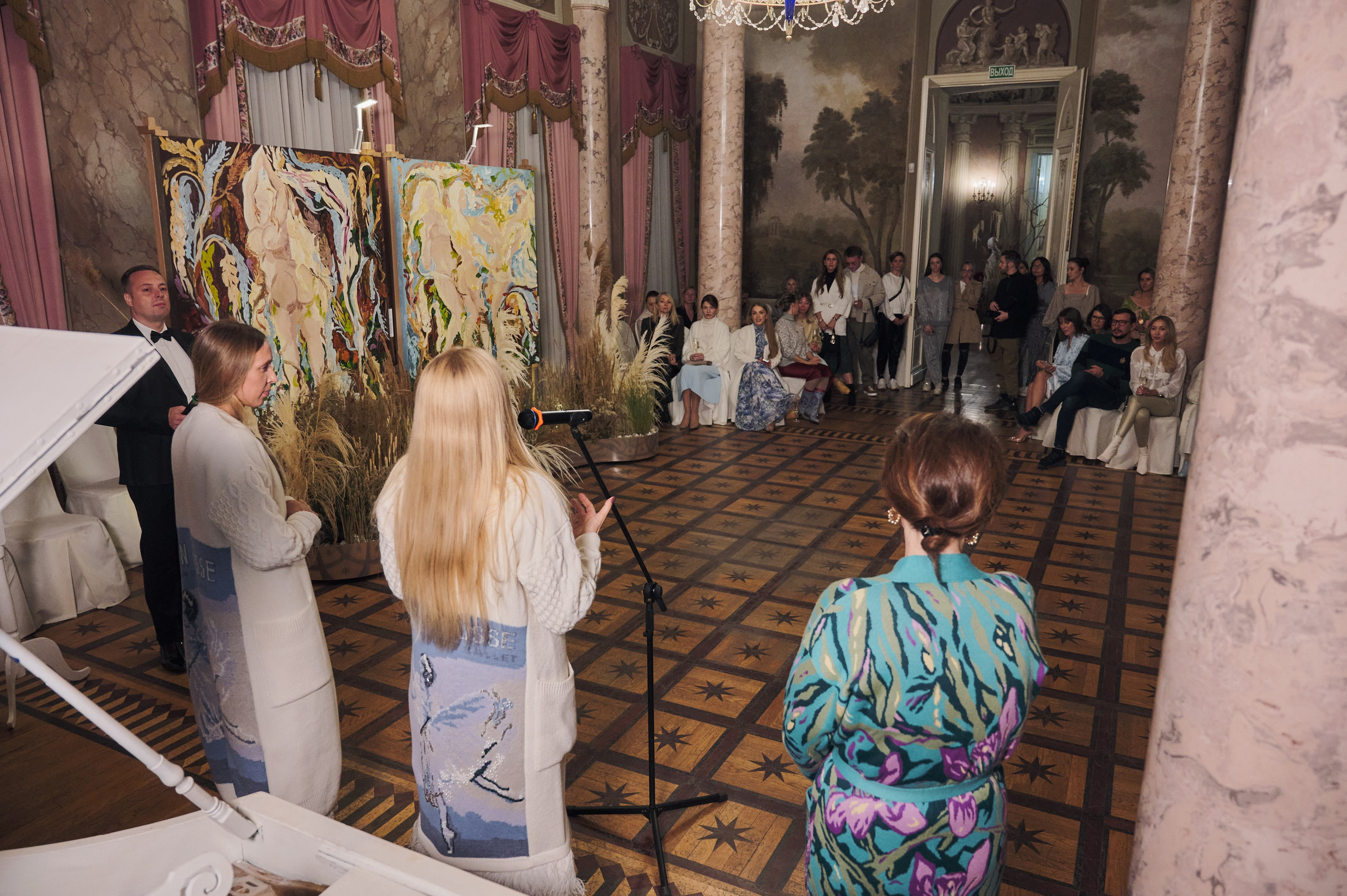 Открытие выставки 13.09.22. Никита Хохловский фото и видео продакшн