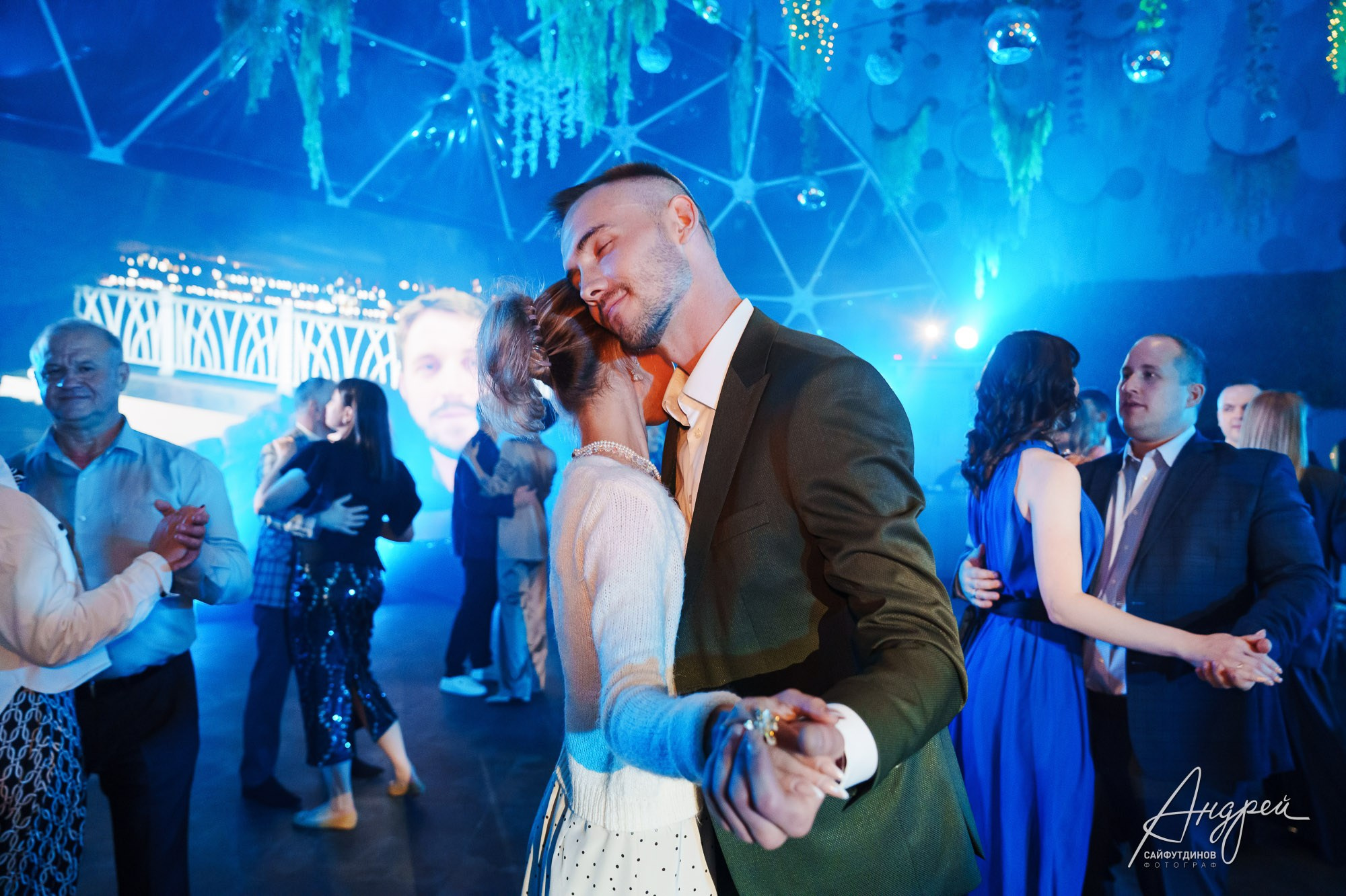 Фотоотчёт и бэкстейдж свадебной фотосессии. Свадебный и семейный фотограф в Ростове-на-Дону. Андрей Сайфутдинов