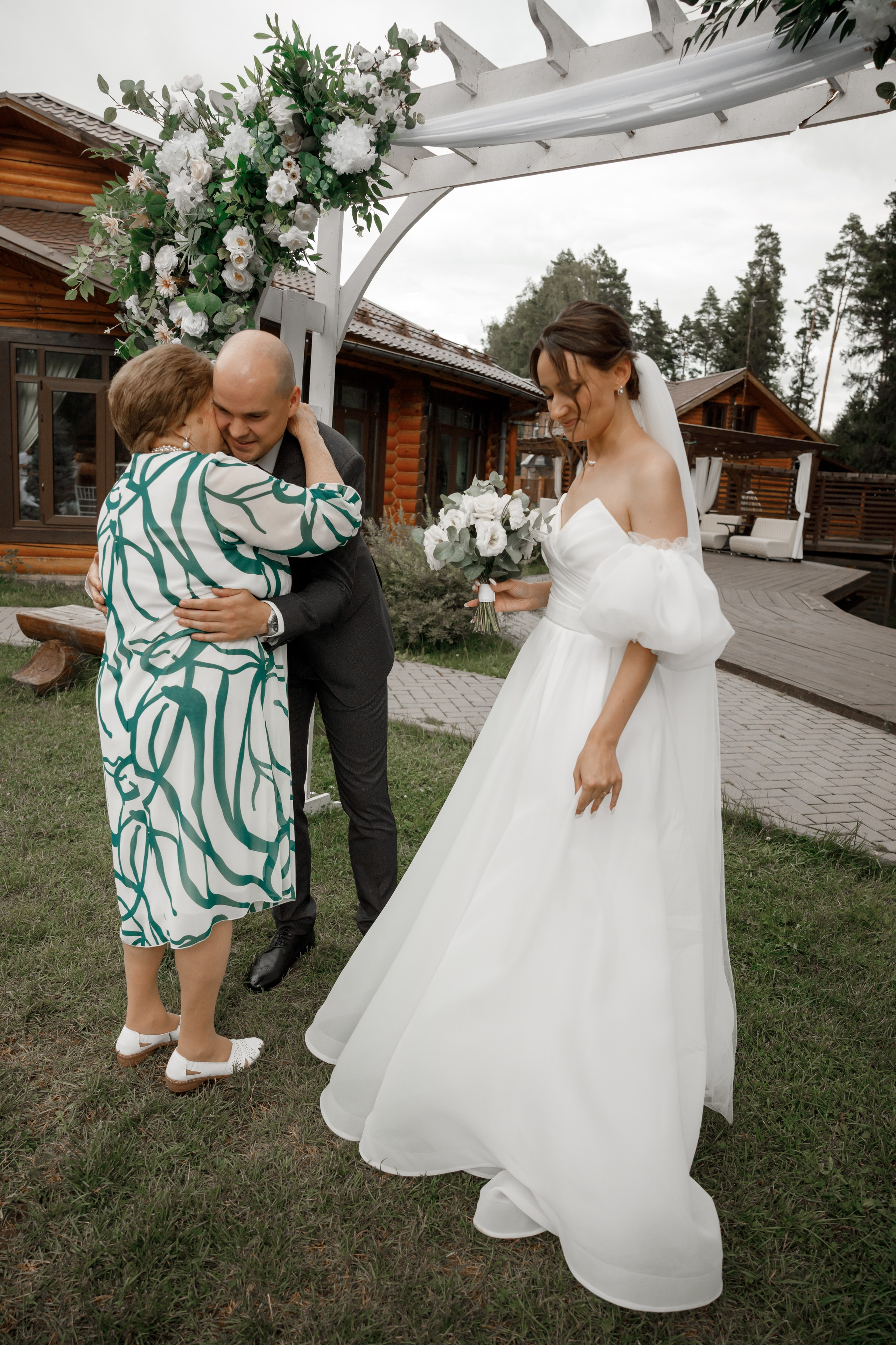 Полина и Дмитрий, загородный клуб «Барин», ЗАГС в г. Пушкино. Свадебный и репортажный фотограф (Москва, Королев и другие)