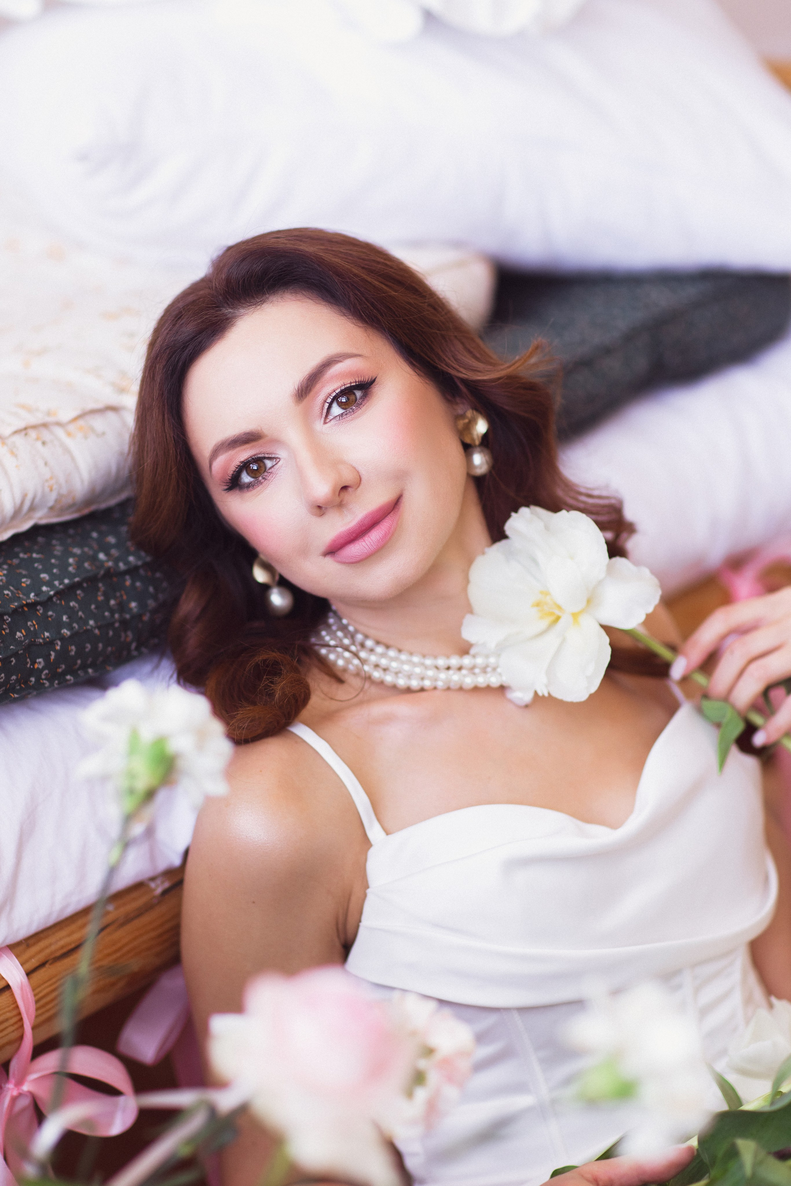 Фотосессия с живыми цветами в фотостудии г. Краснодар. Семейный и детский фотограф в Краснодаре Анна Трашкова