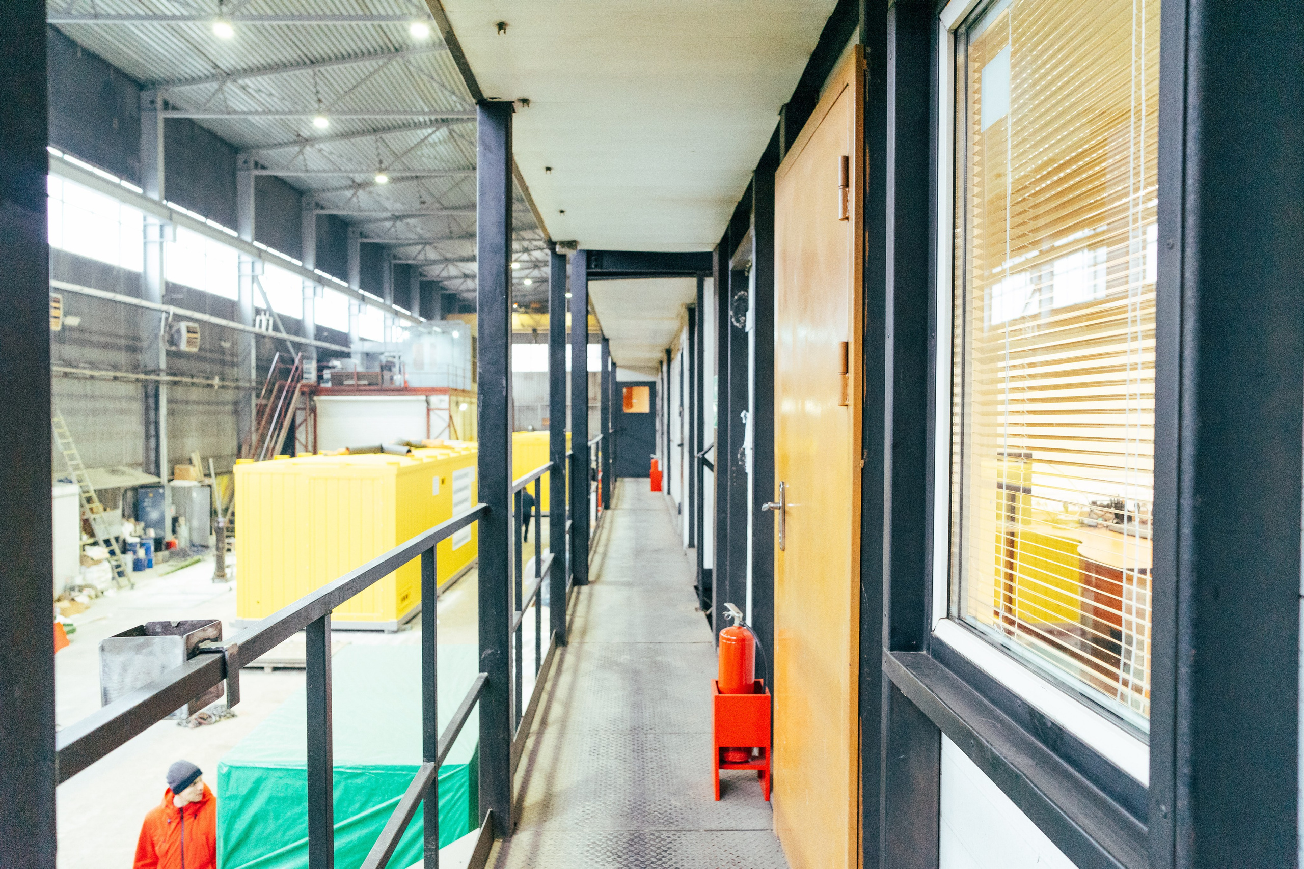 Рабочие цеха компании ПВК. Коммерческий Фотограф Виктор Фоменых