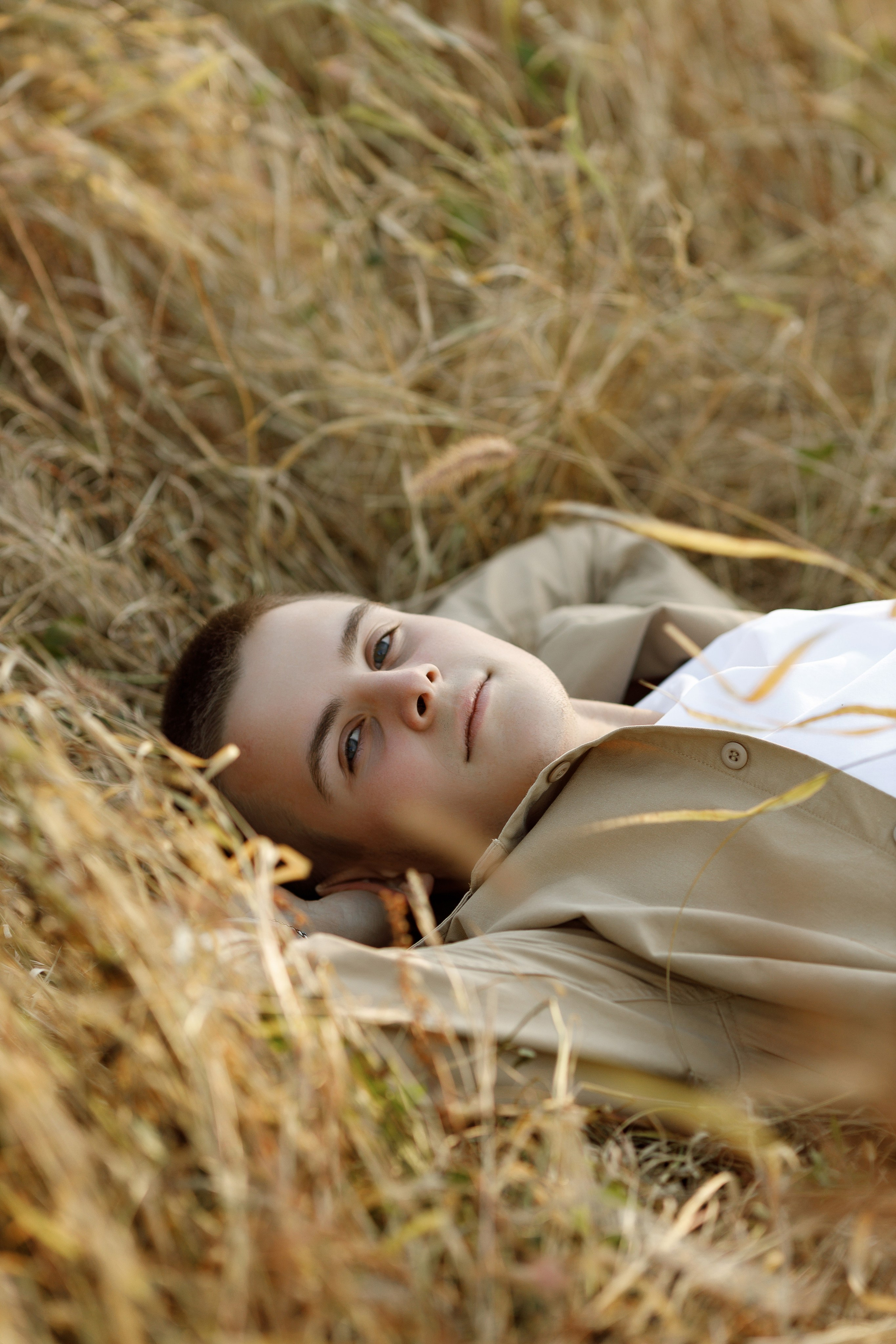 Осень 11 класс (съемка в поле). Photoalbum-vl.ru