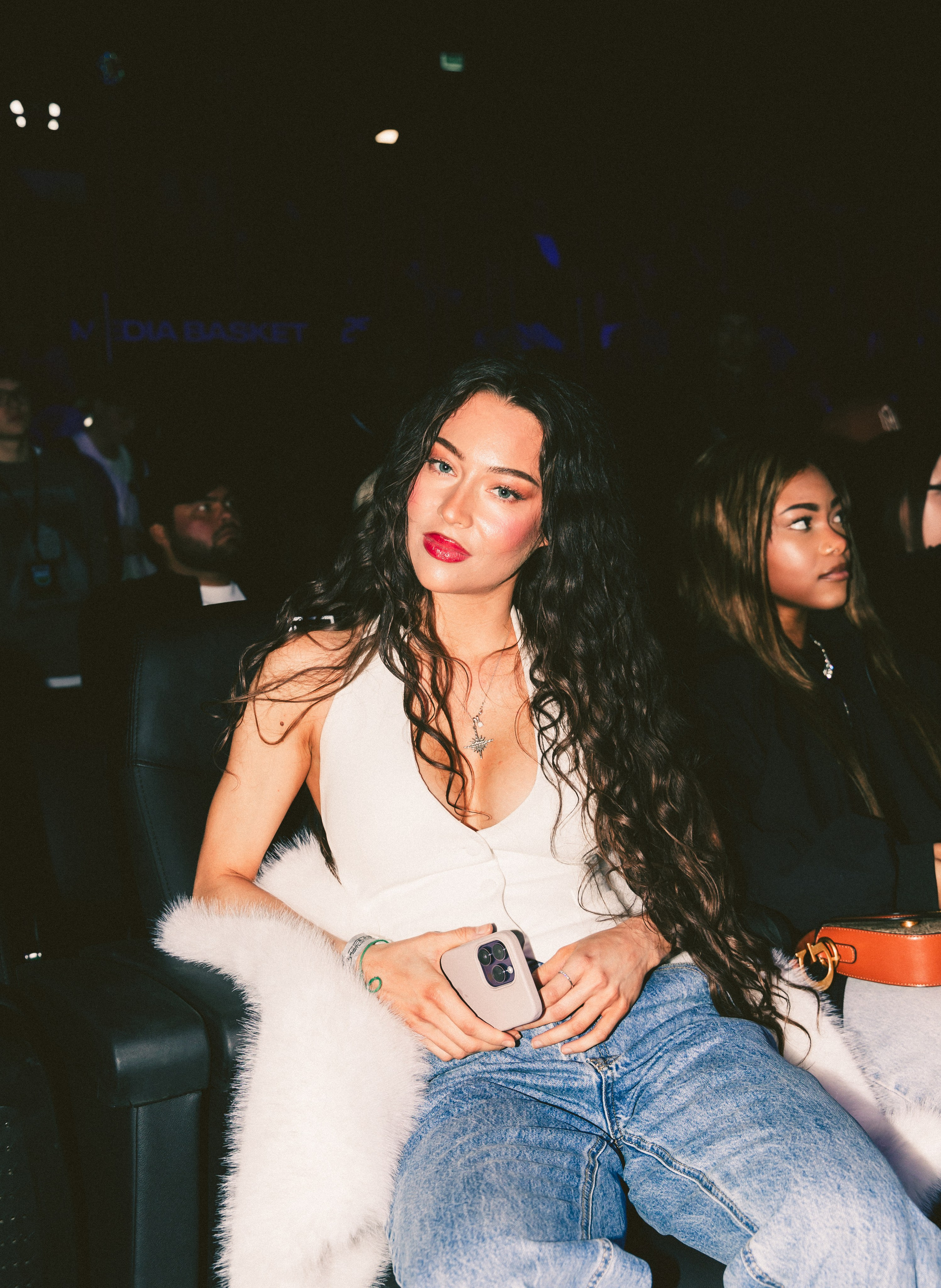 Mediabasket. Портретный фотограф Таня