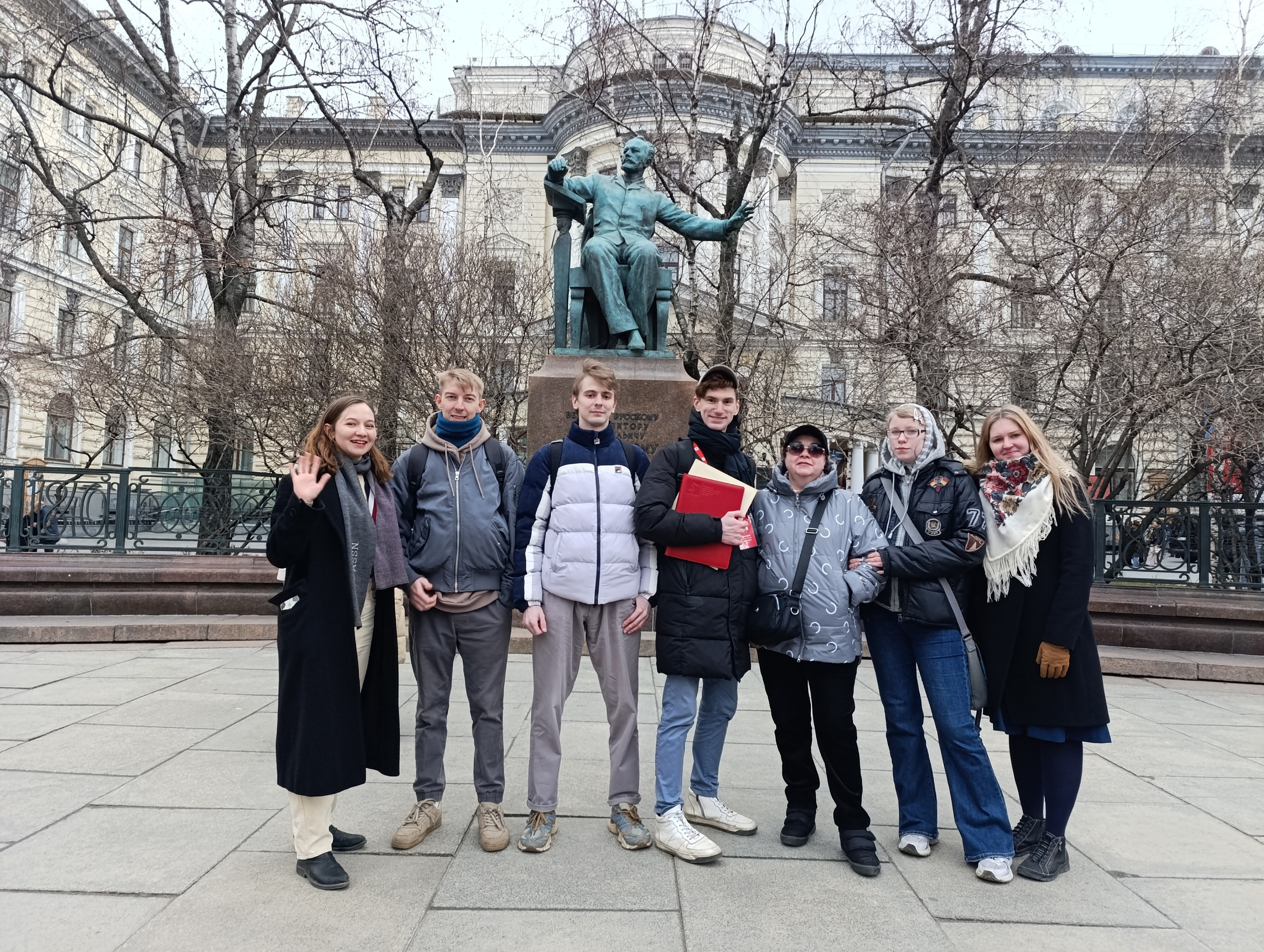 Серафим Гончаров  - аттестованный экскурсовод по Москве. П&П — Полезное с Приятным. Фотоэкскурсии — Москва на память. Экскурсовод и фотограф в Москве. Увези столицу в своём альбоме!