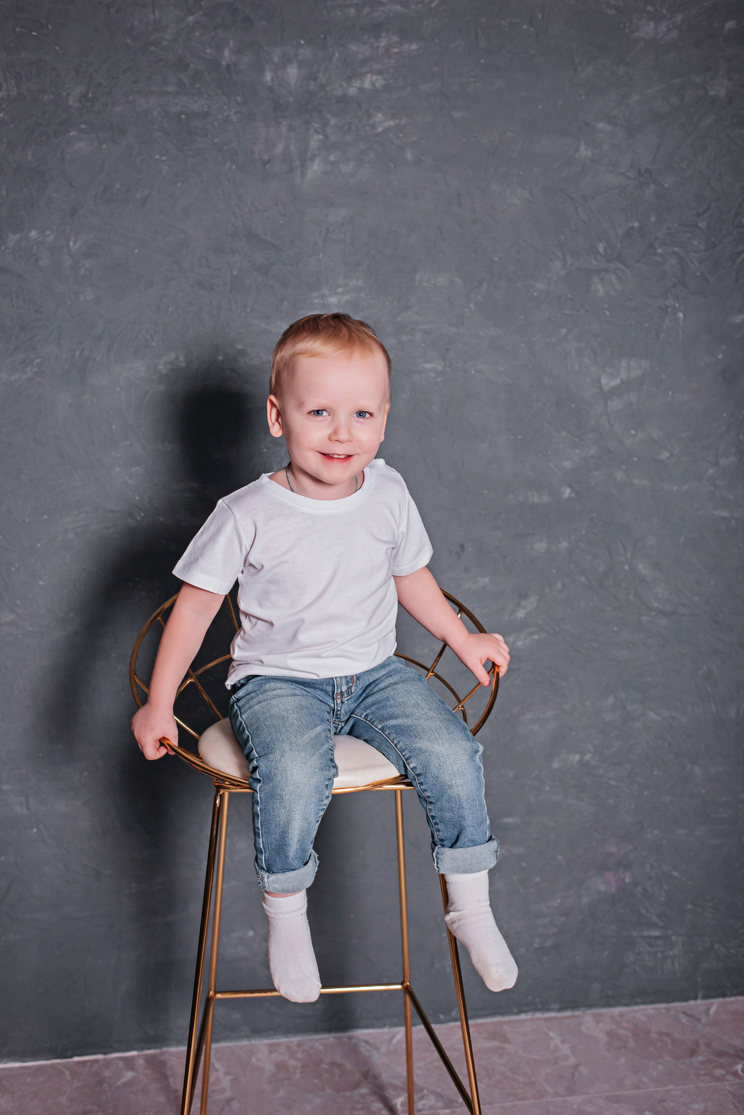 Виктория в студии. Детский и семейный фотограф выпускной альбом Приморско-Ахтарск