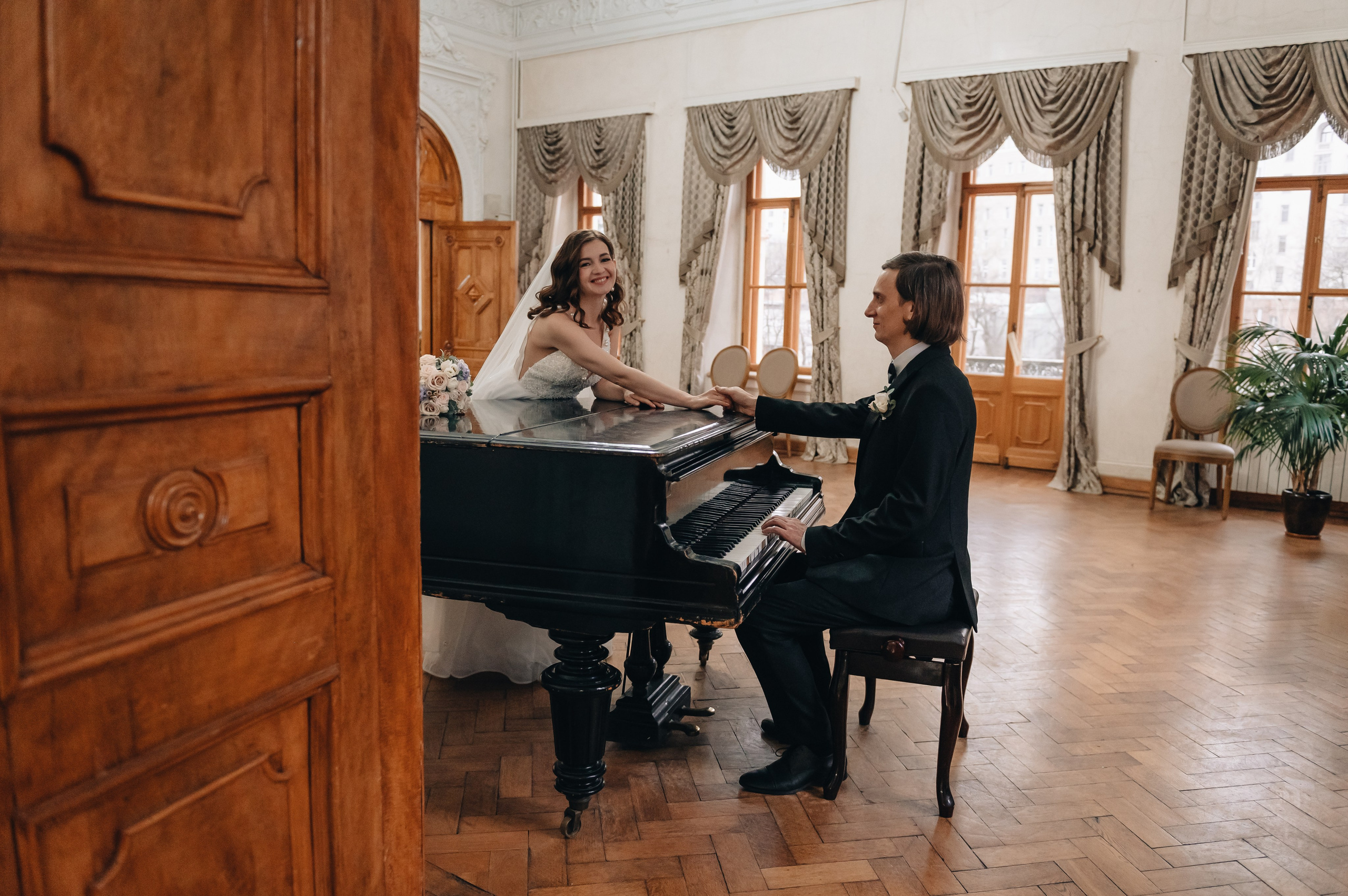 Свадебная фотосессия в библиотеке им. Пушкина. Портретный фотограф Москва Светлана Кашура