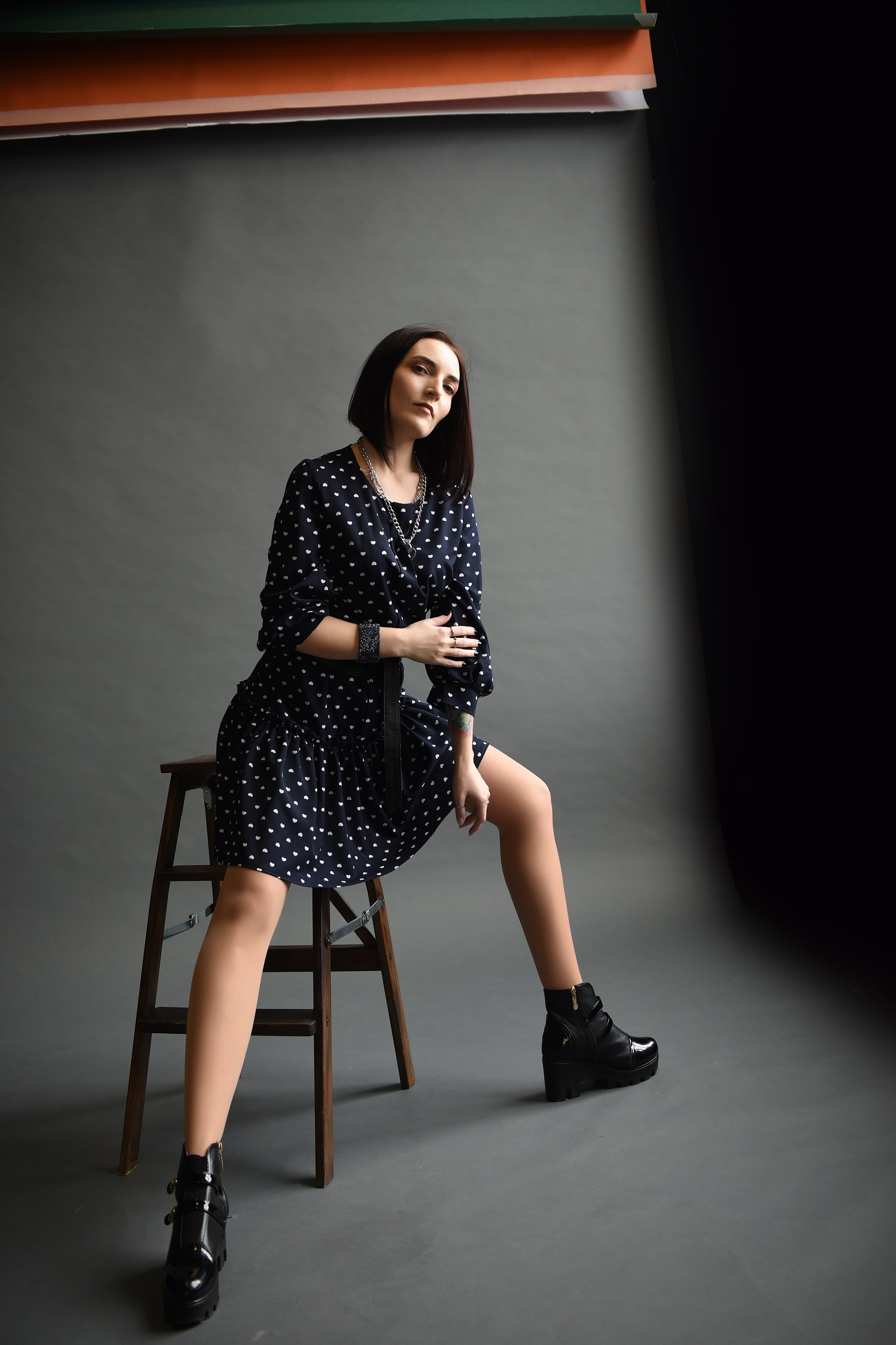 Индивидуальная студийная. Свадебный, семейный, детский, контент фотограф в Омске Максим Ильин