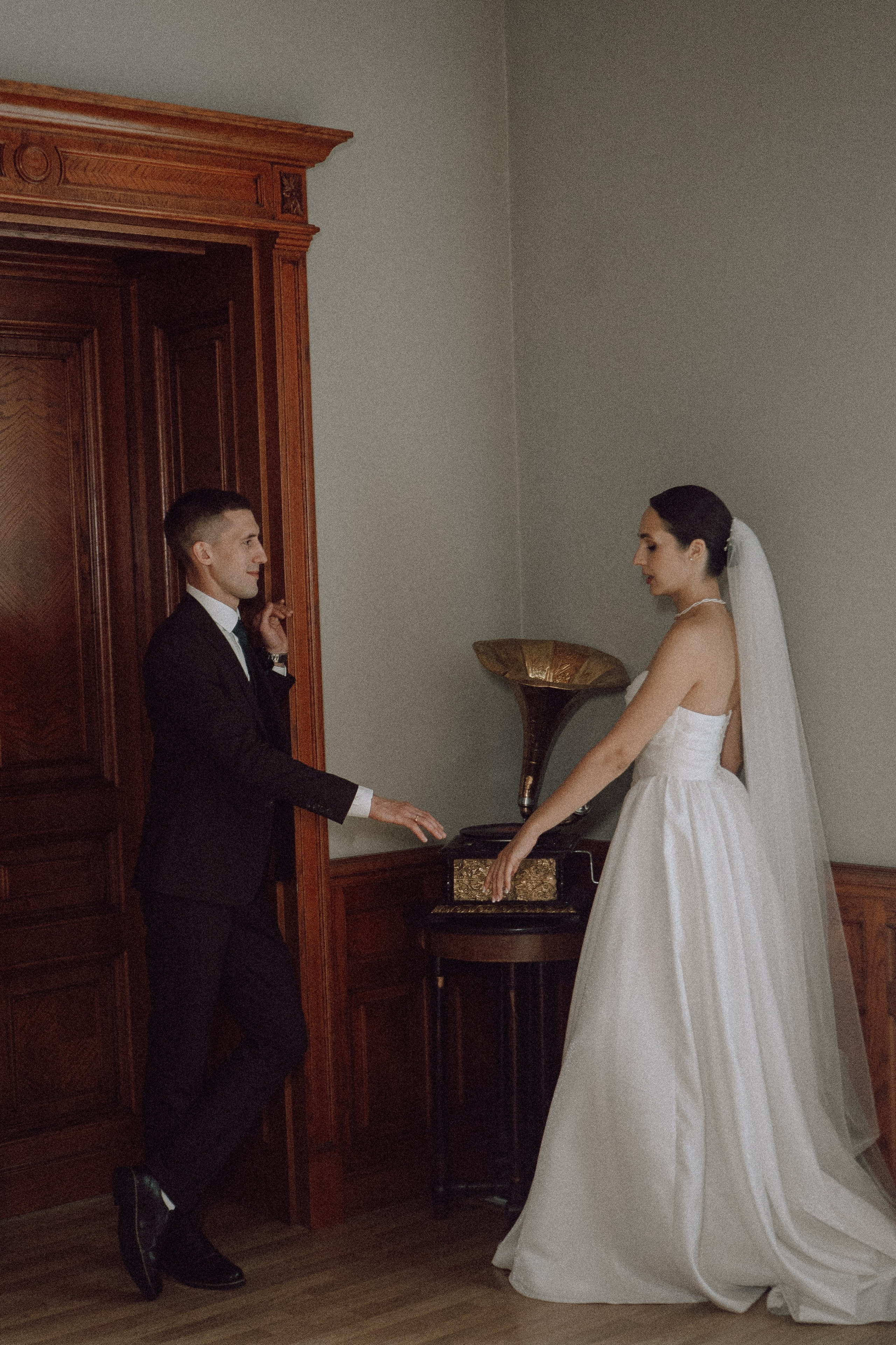 СВАДЕБНАЯ ПРОГУЛКА В САНТК-ПЕТЕРБУРГЕ (ИСАКИЕВСКИЙ СОБОР, ЗИМНЯЯ КАНАВКА, ЭРМИТАЖ И БОЛЬШАЯ МОРСКАЯ УЛИЦА). Профессиональный фотограф, Санкт-Петербург — Виктория Богомолова