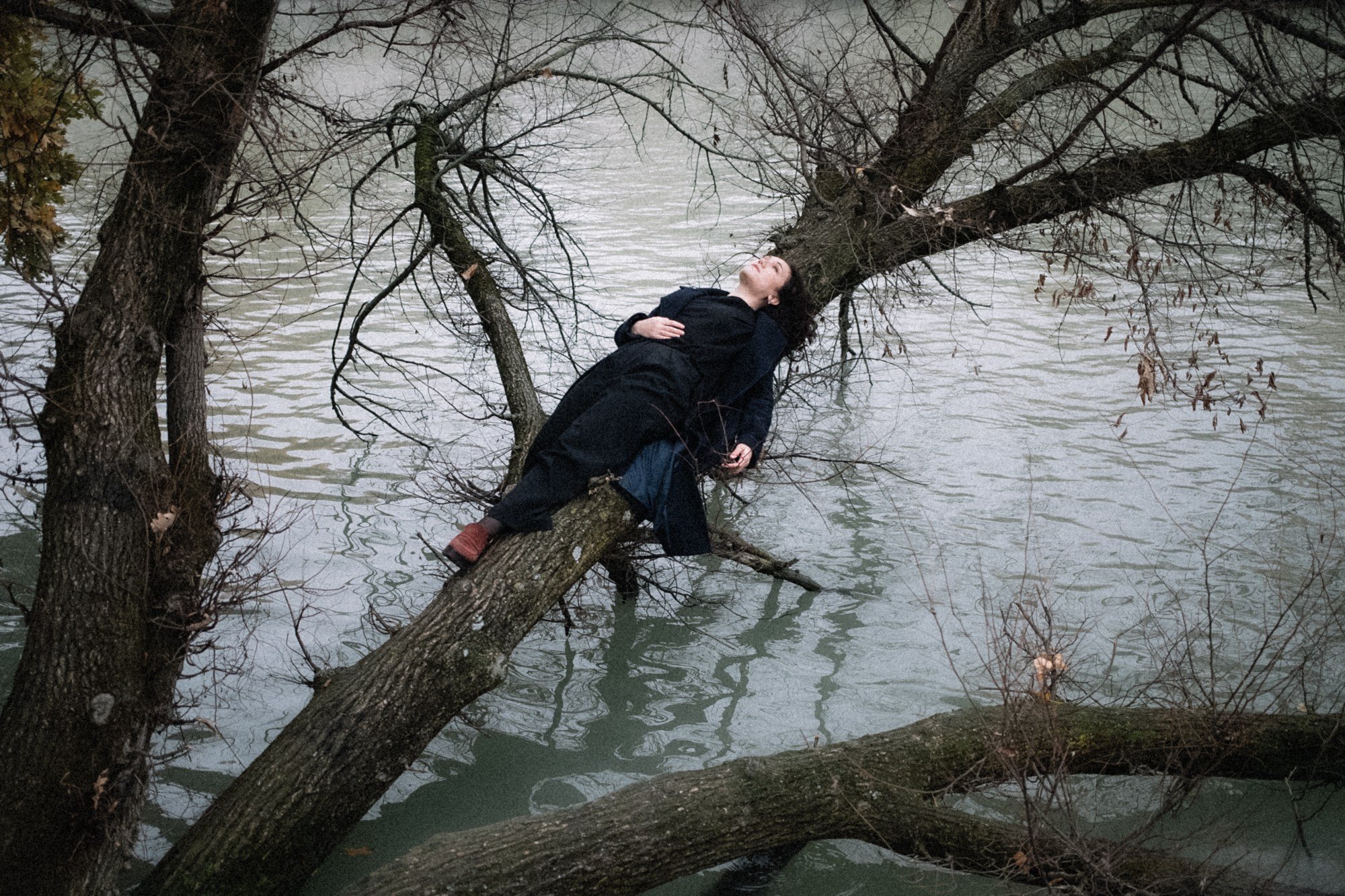 Съёмка актрисы театра Маши Ступченко. Репортажный, промышленный и маркетплейс-фотограф Дмитрий Чернат