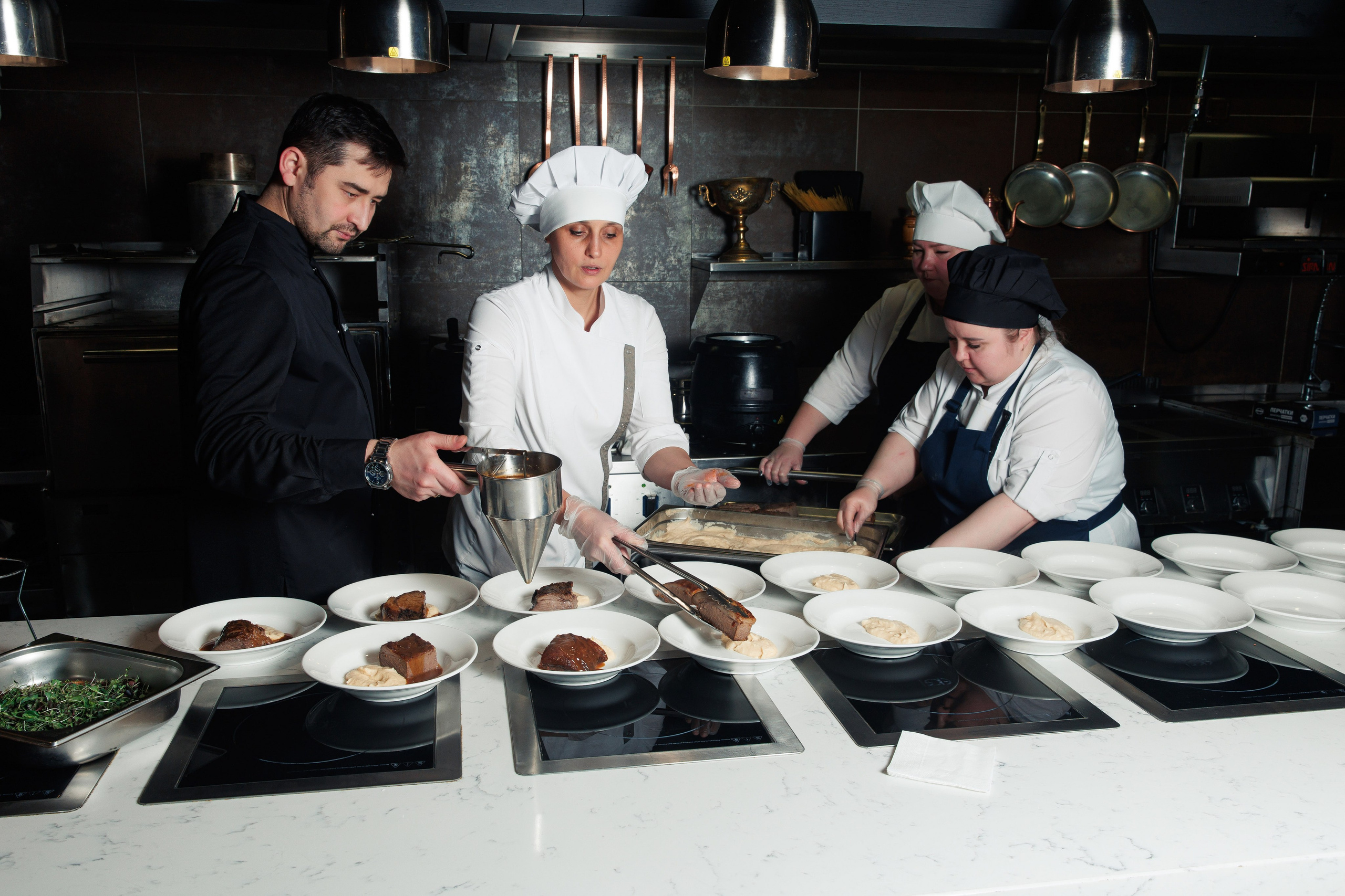 Поэтический вечер в ресторане Novum. Репортажный и свадебный фотограф в Уфе Павел Кожевников