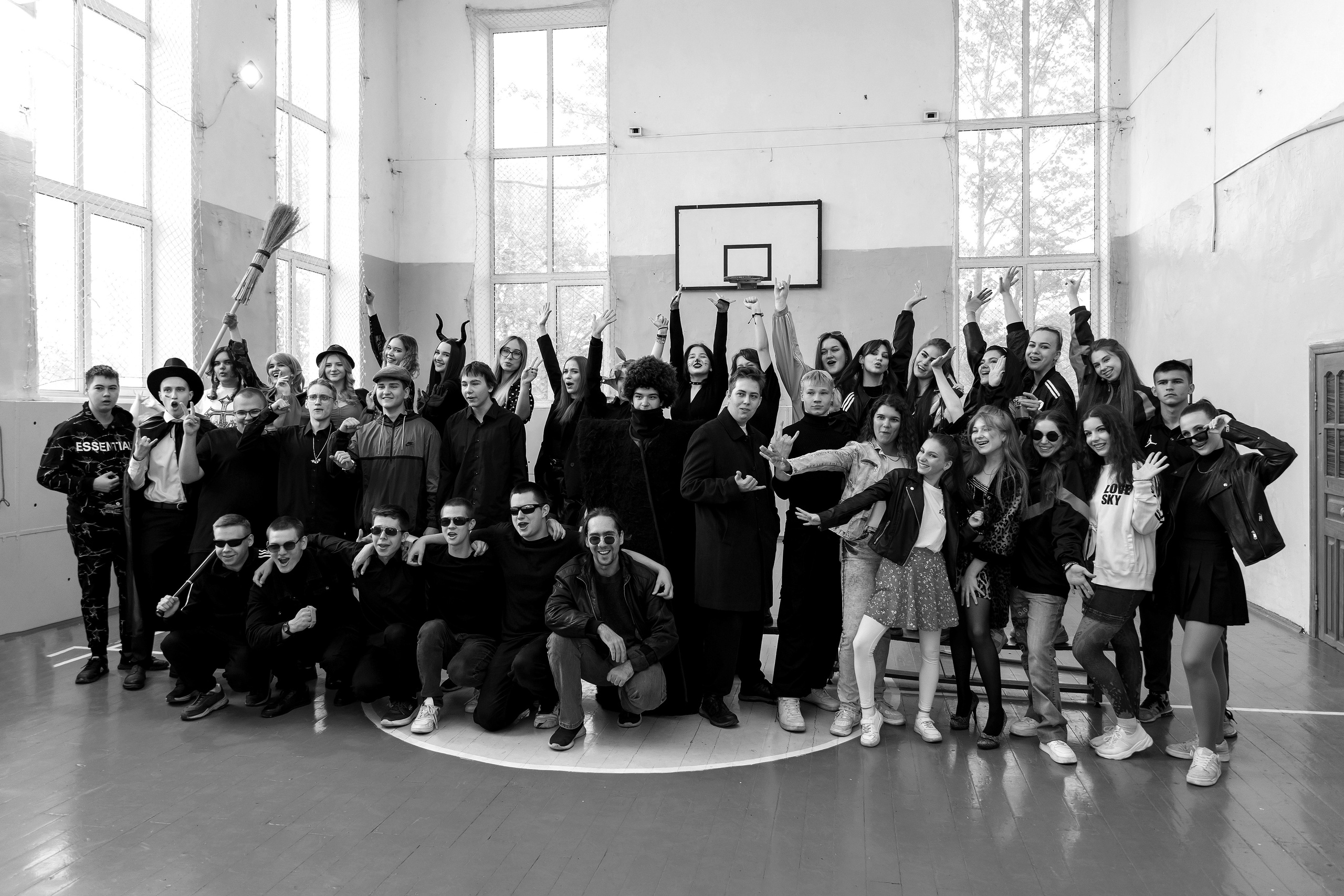 11 класс день не послушания в школе. Фотограф Любовь Корниенко, Примоский край