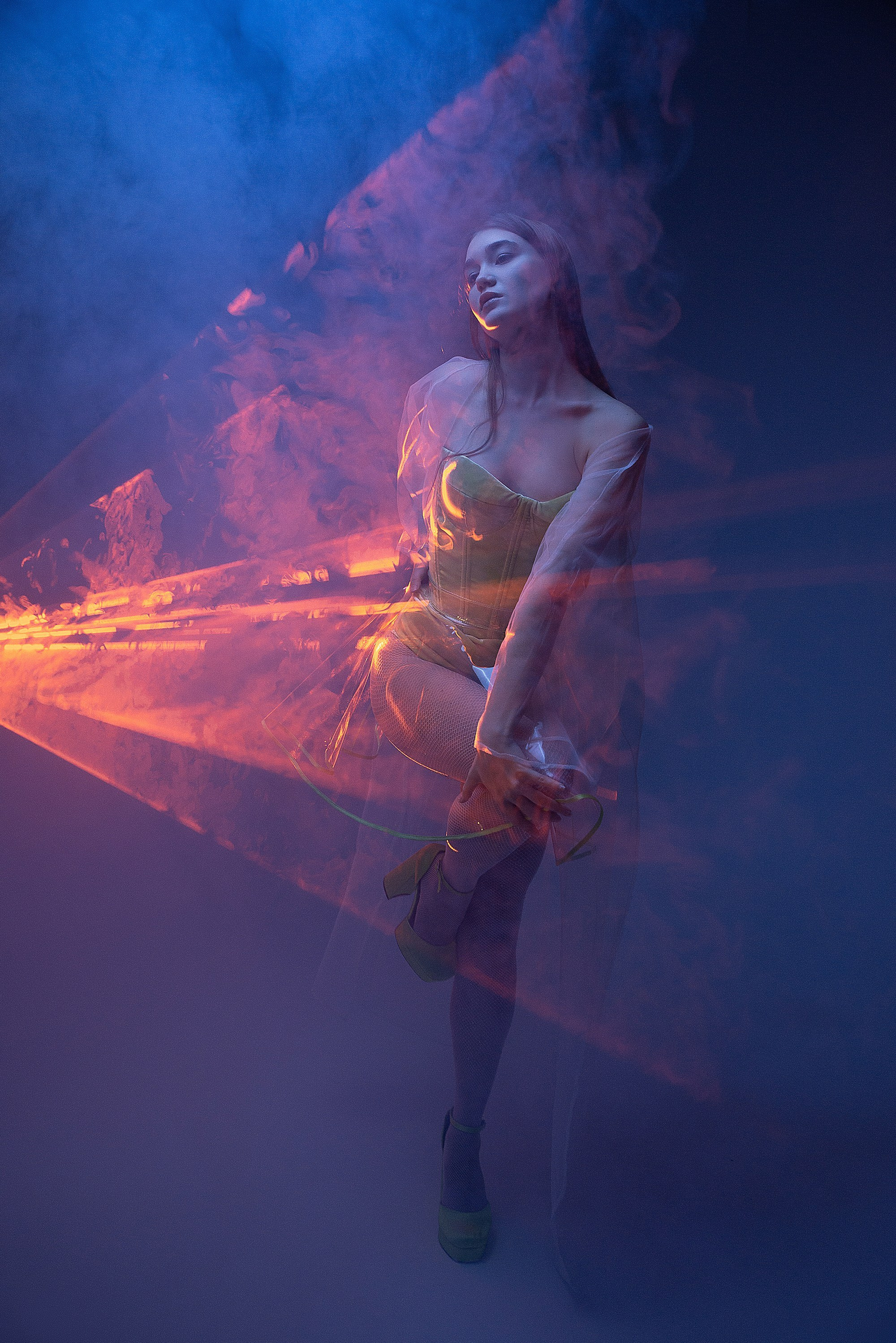 Фотосъёмка с лазером и дымом в Туле. Предметный и портретный фотограф в Туле. Юлия Даниленко