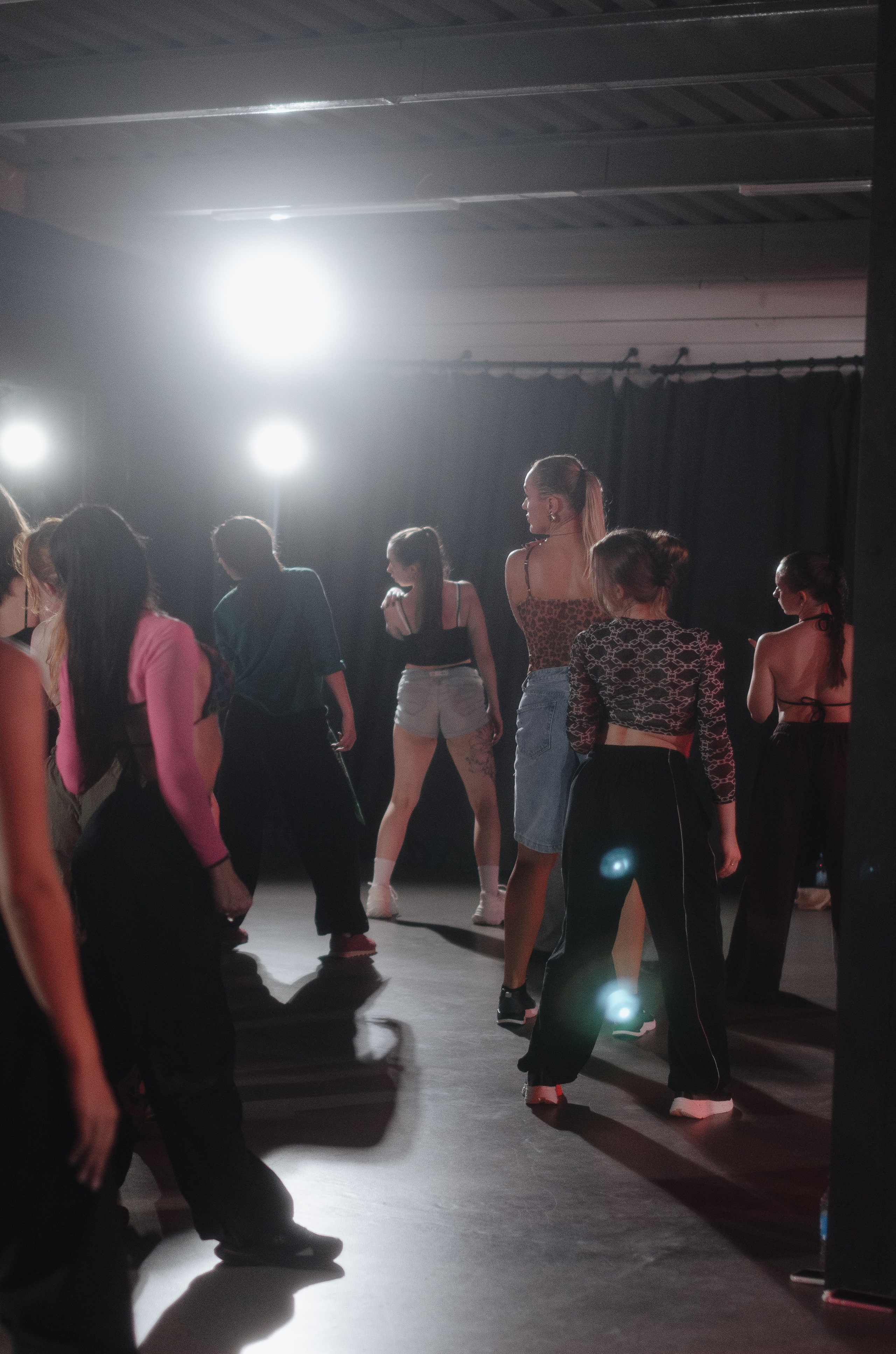 Мастер-классы по High Heels/Girly hip-hop от Оксаны ATTA. Денисова Аля — фотограф для парных съемок и индивидуальных историй в Барнауле